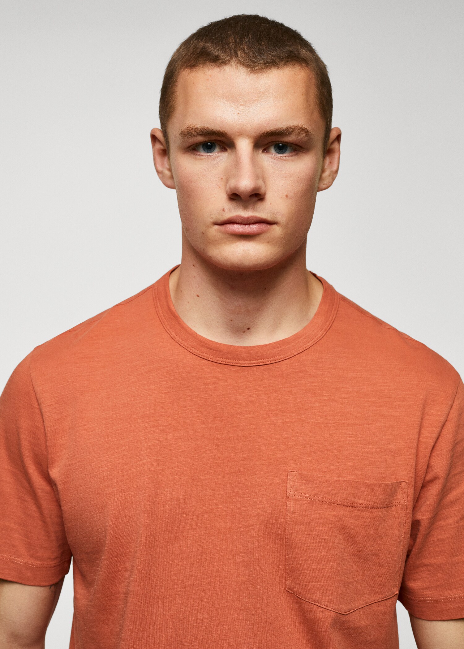 100% cotton t-shirt with pocket - Details of the article 1