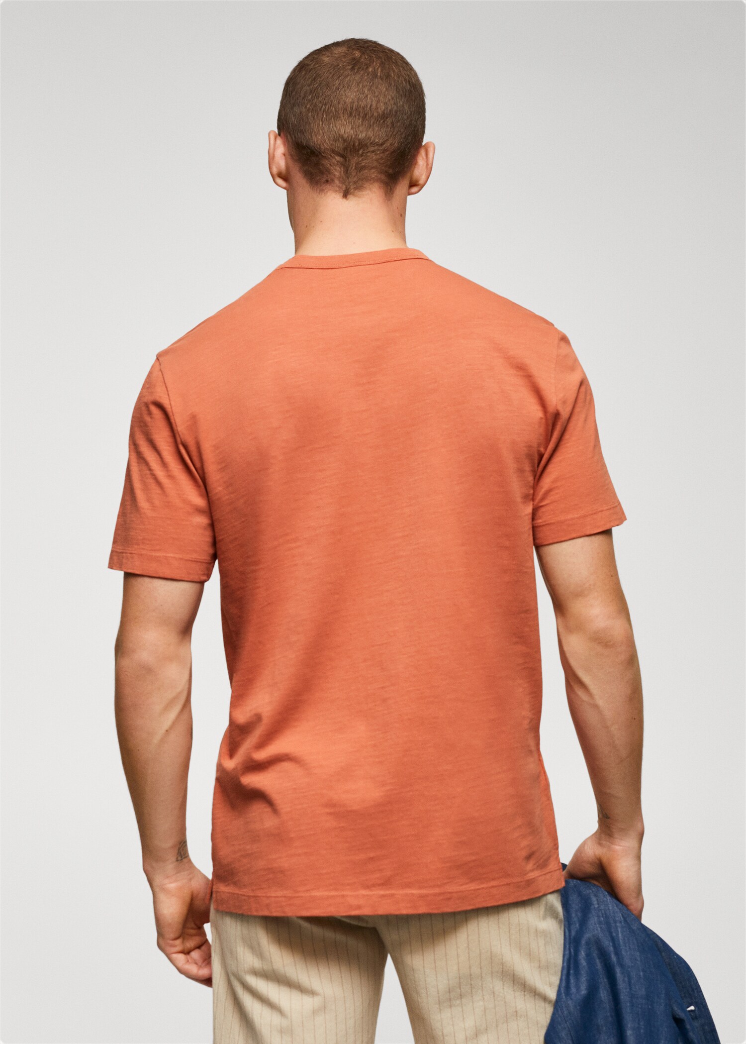 100% cotton t-shirt with pocket - Reverse of the article