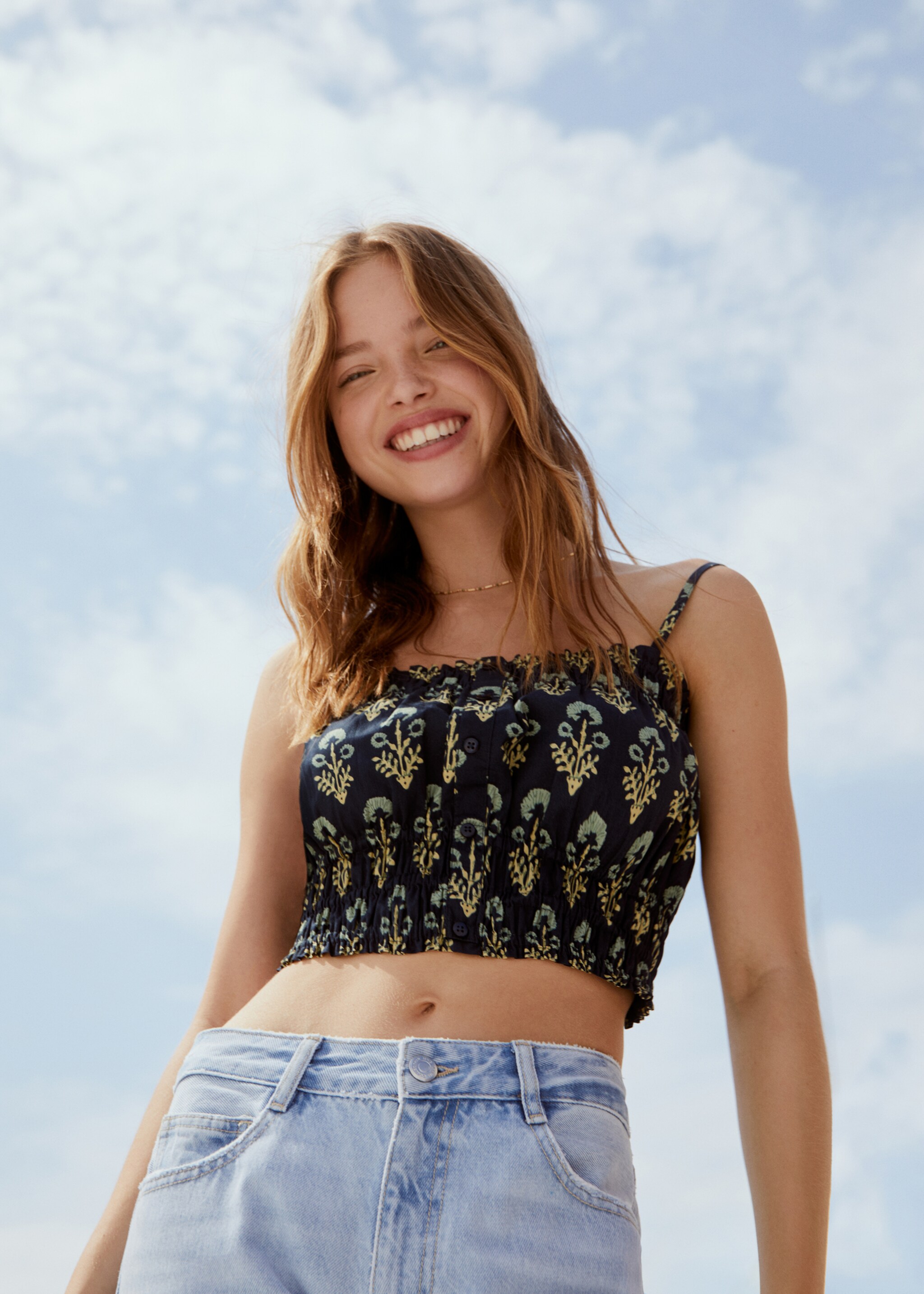 Baumwoll-Top mit Raffdetails - Detail des Artikels 5, Pastellgrün. Ref: 57040809-00.