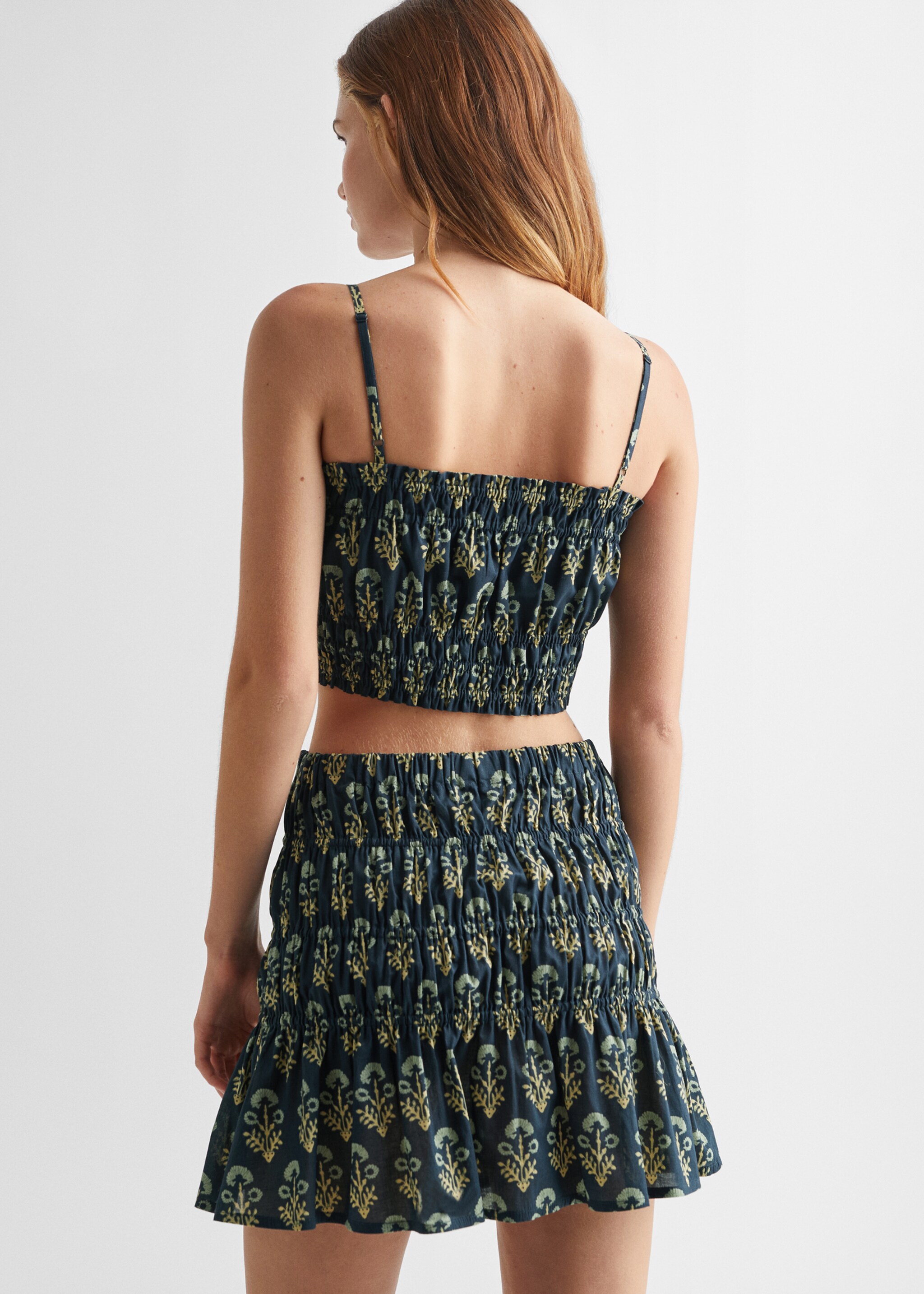 Baumwoll-Top mit Raffdetails - Rückseite des Artikels, Pastellgrün. Ref: 57040809-00.