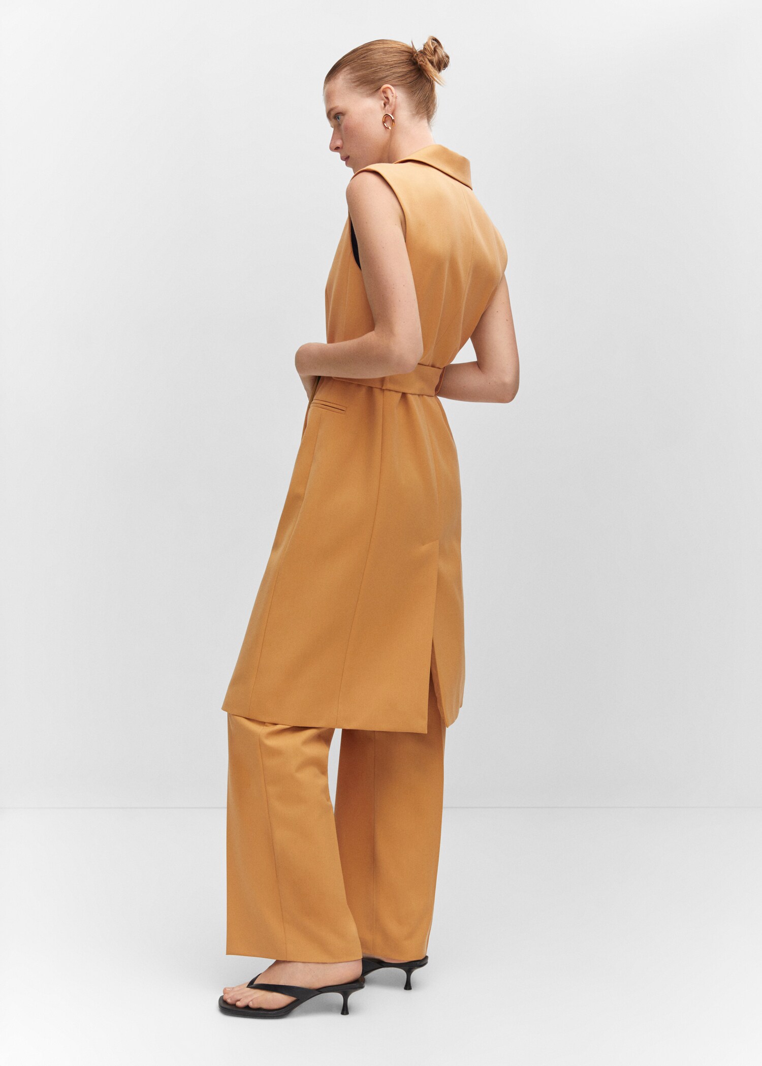 Long gilet with bow - Details of the article 2