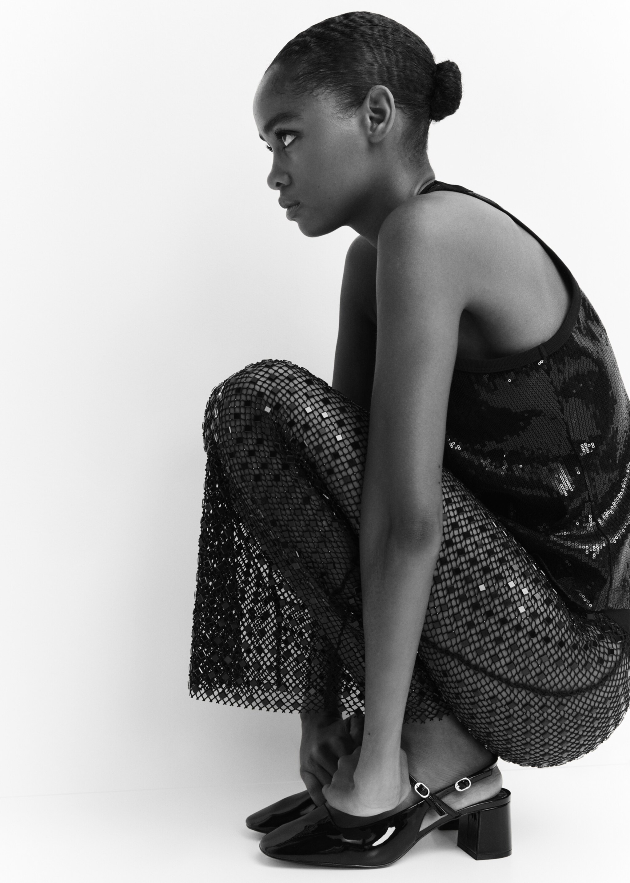 Rhinestone mesh skirt - Details of the article 2, Black. Ref: 57041026-00.