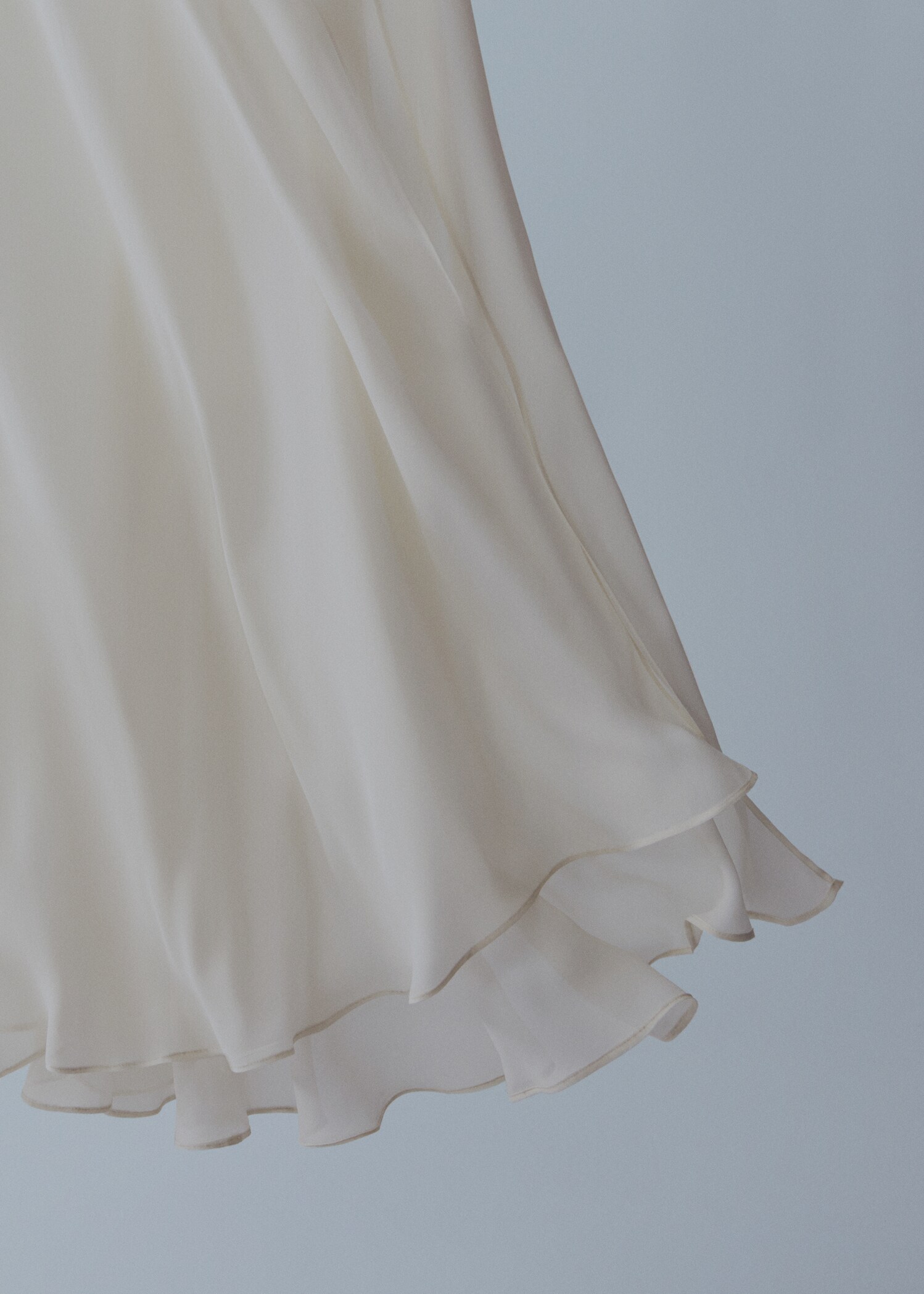 Long cape with tie zip - Details of the article 8