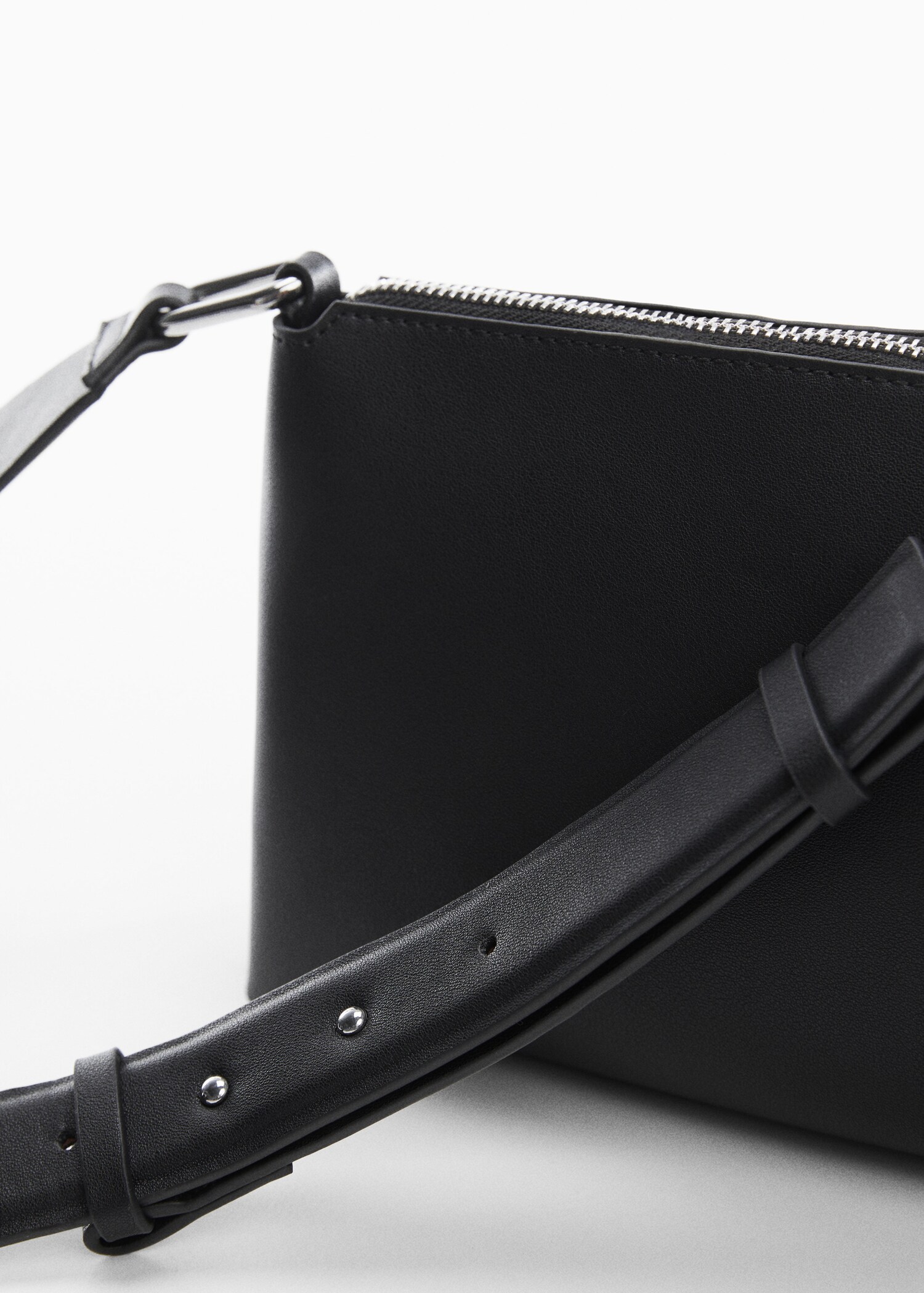 Leather-effect shoulder bag - Details of the article 1