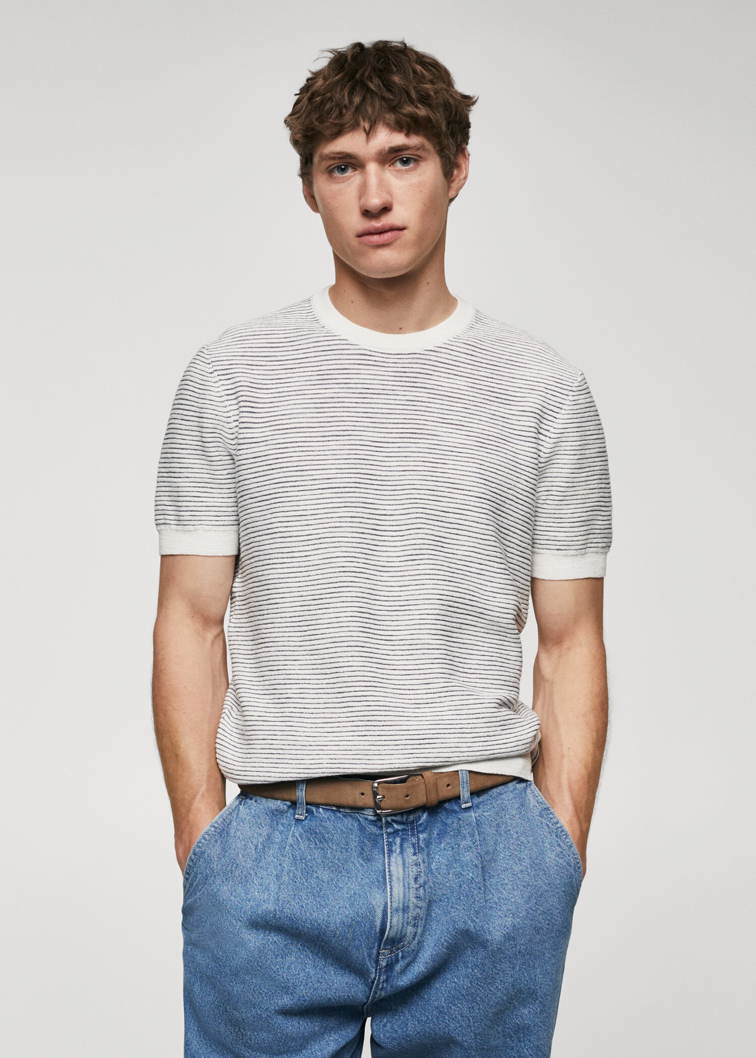 Camiseta rayas textura - Plano medio