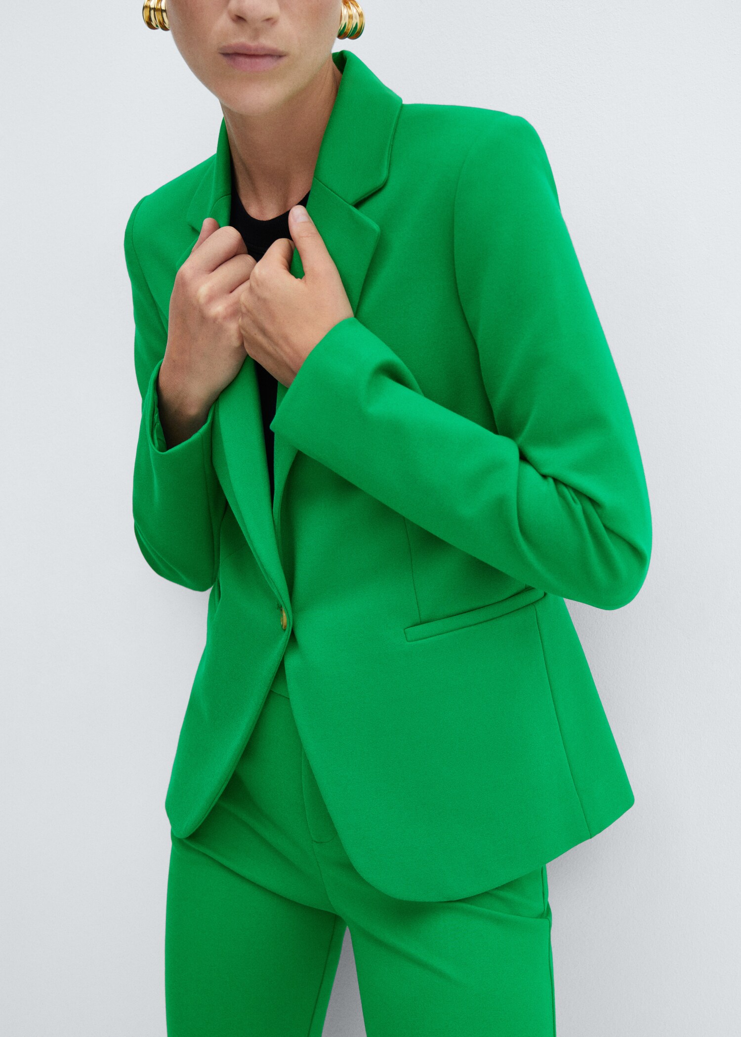 Fitted jacket with blunt stitching - Details of the article 6