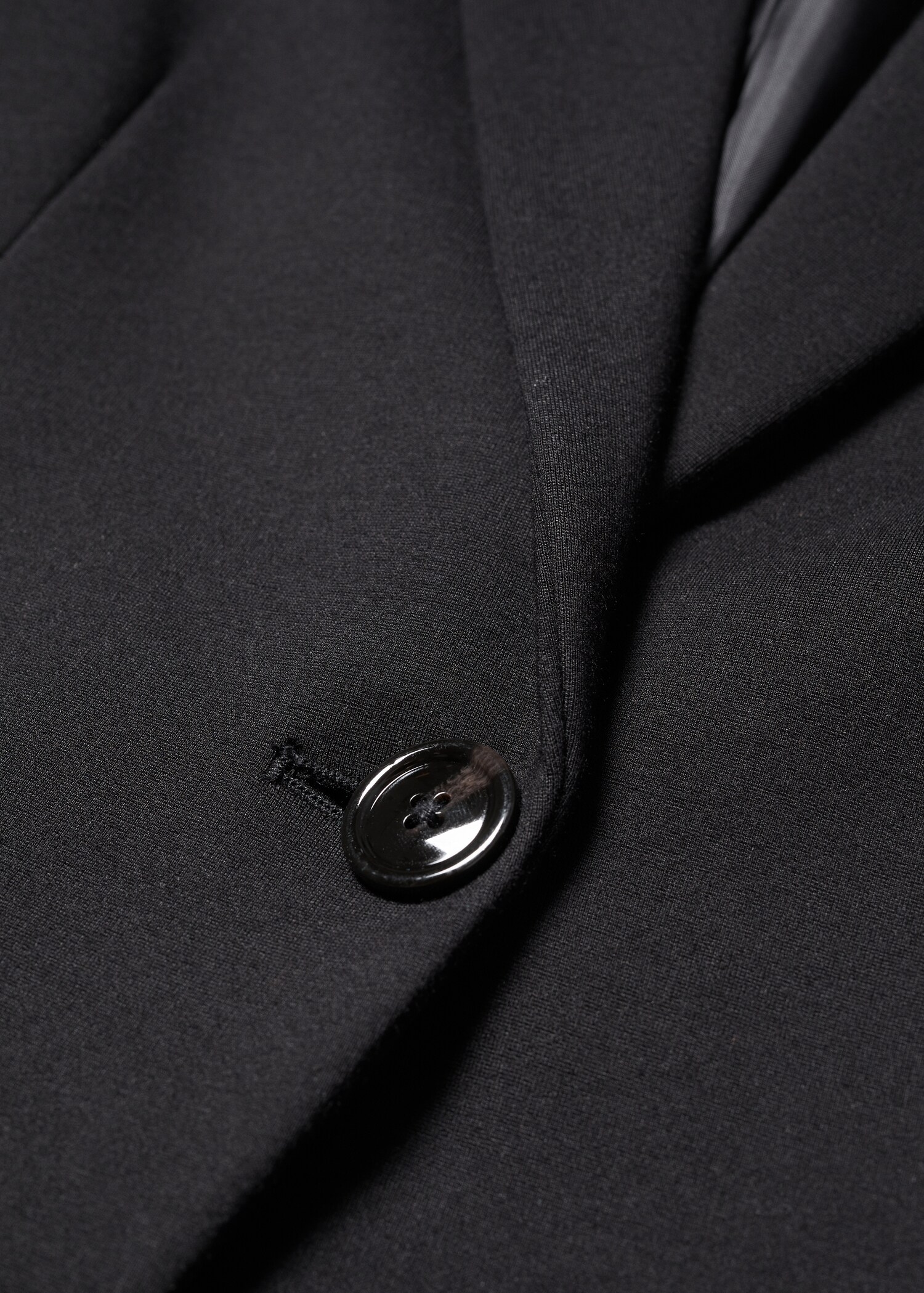 Fitted jacket with blunt stitching - Details of the article 8