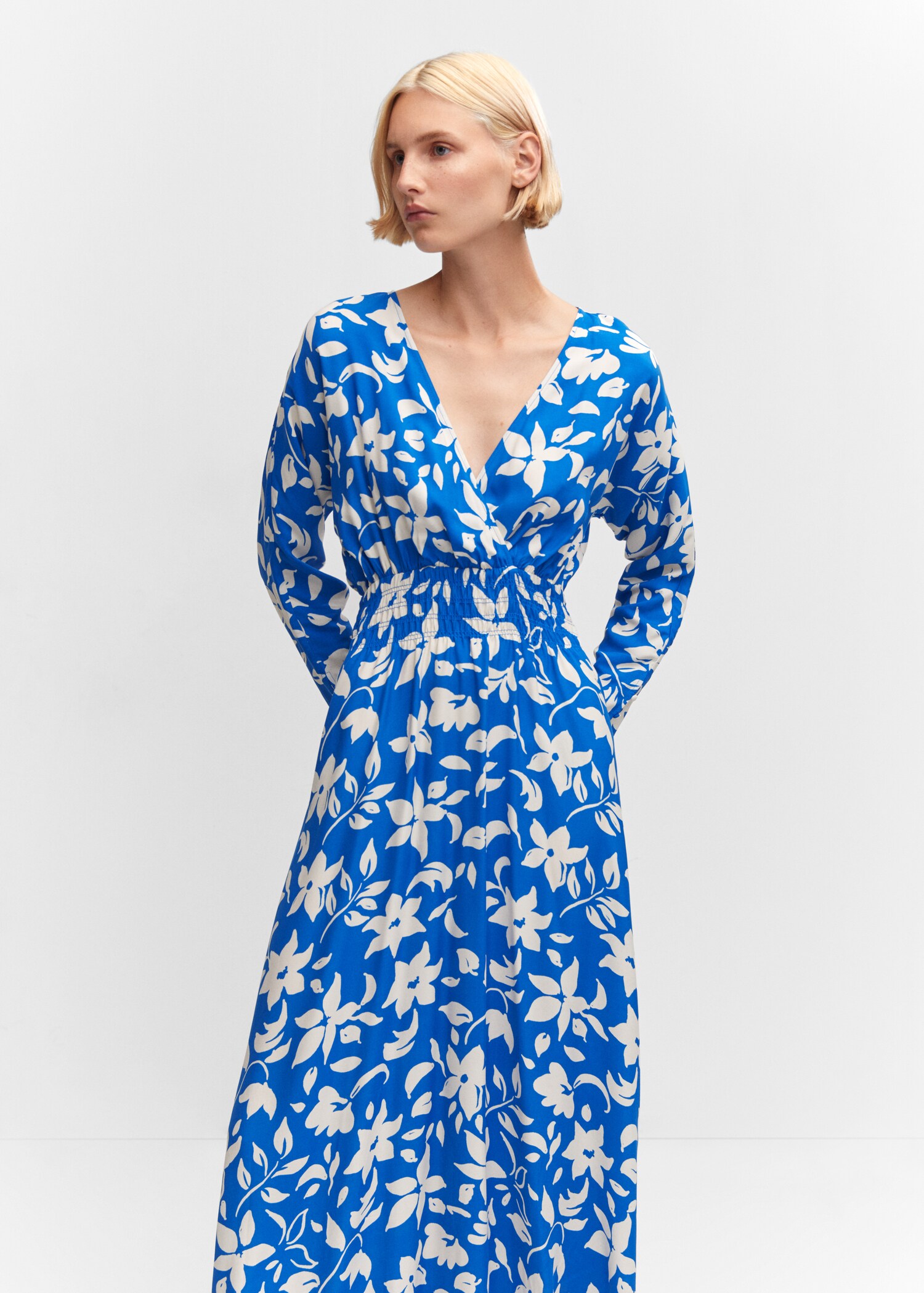 Printed dress with ruffled detail - Medium plane