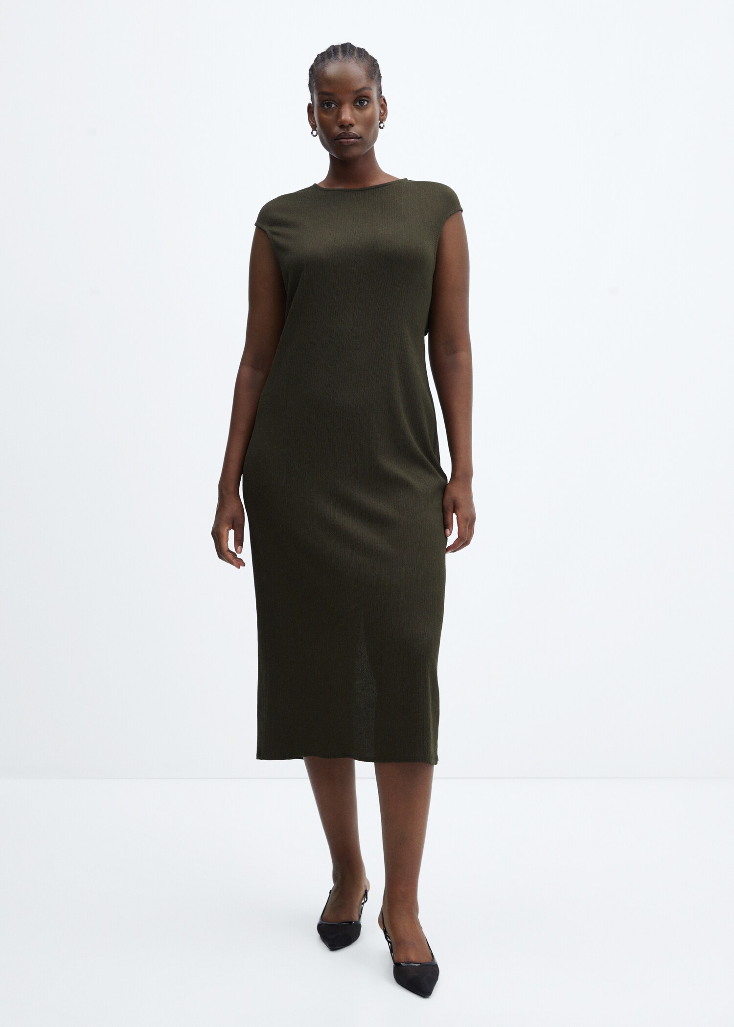 Textured dress with opening - Details of the article 3