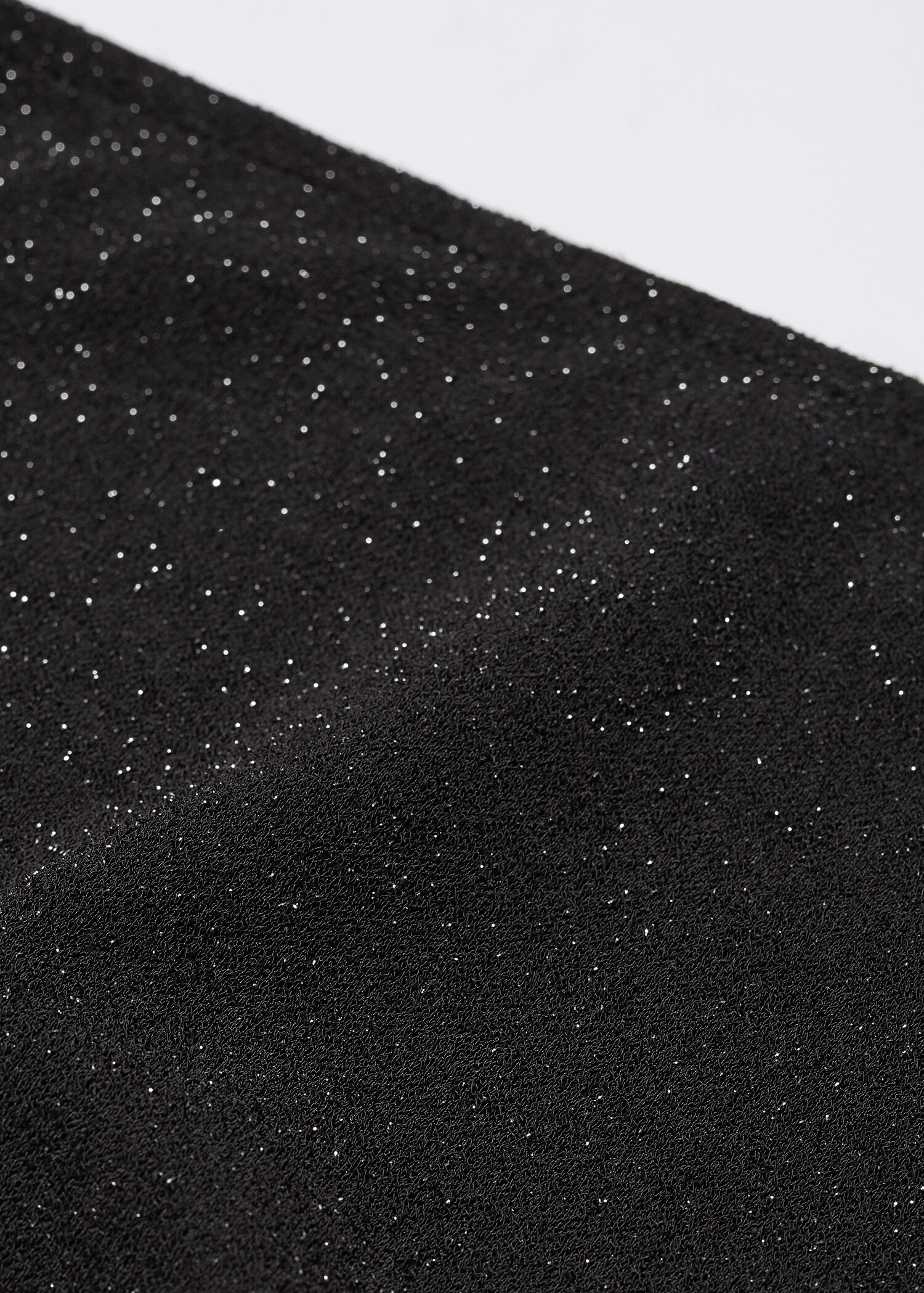 Glossed-effect top - Details of the article 8