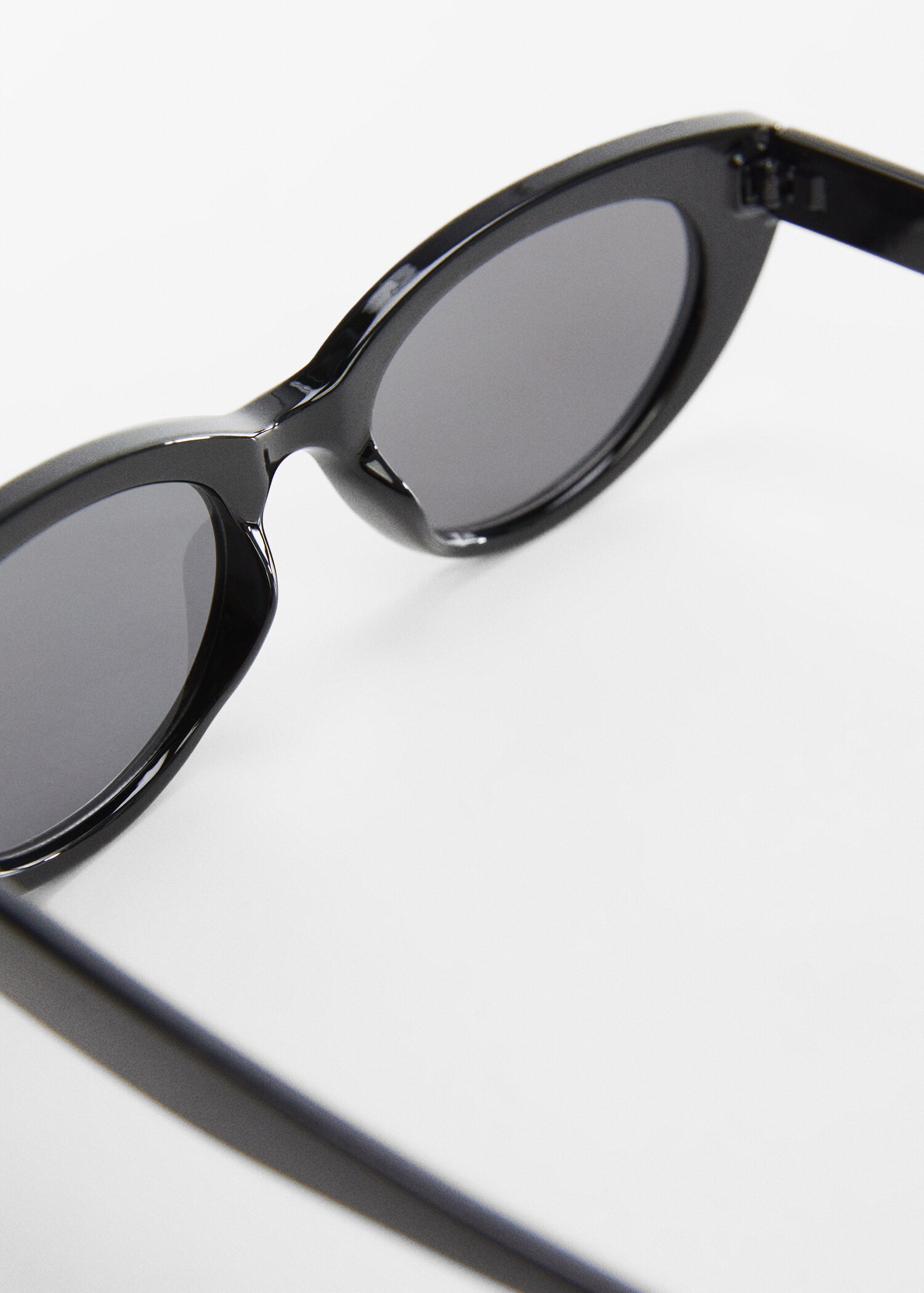 Sonnenbrille im Retro-Stil - Detail des Artikels 1
