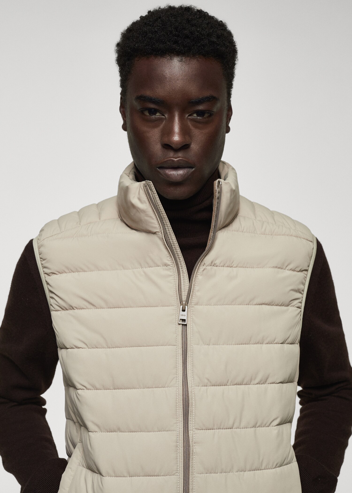Ultra-light padded water-repellent vest - Details of the article 1