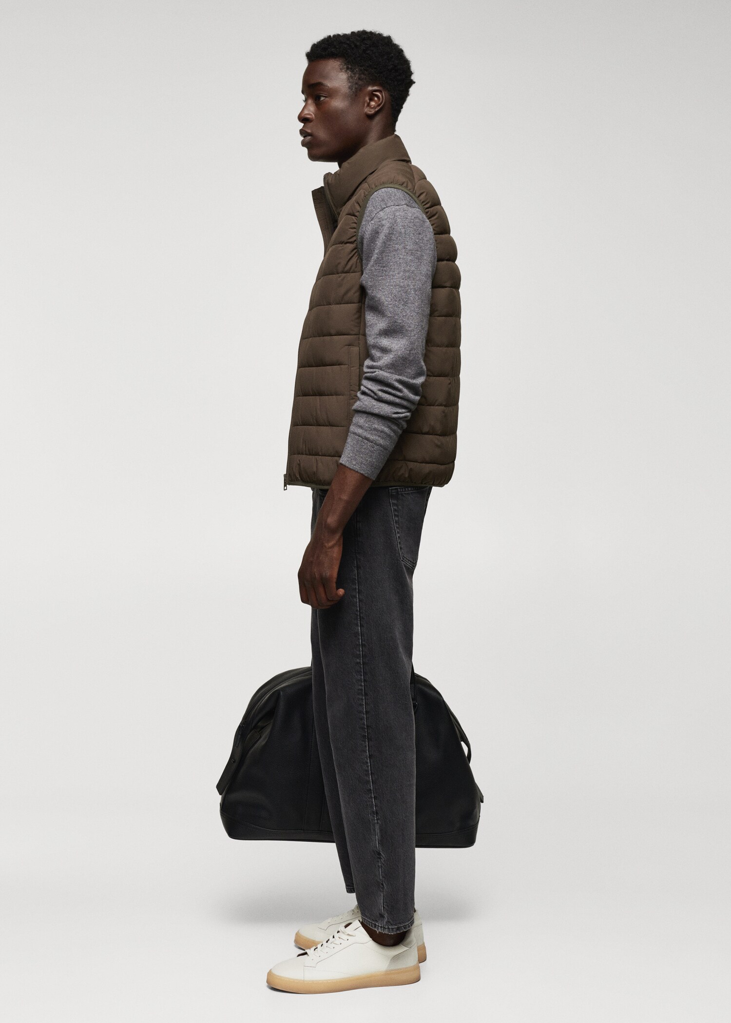 Ultra-light padded water-repellent vest - Details of the article 2