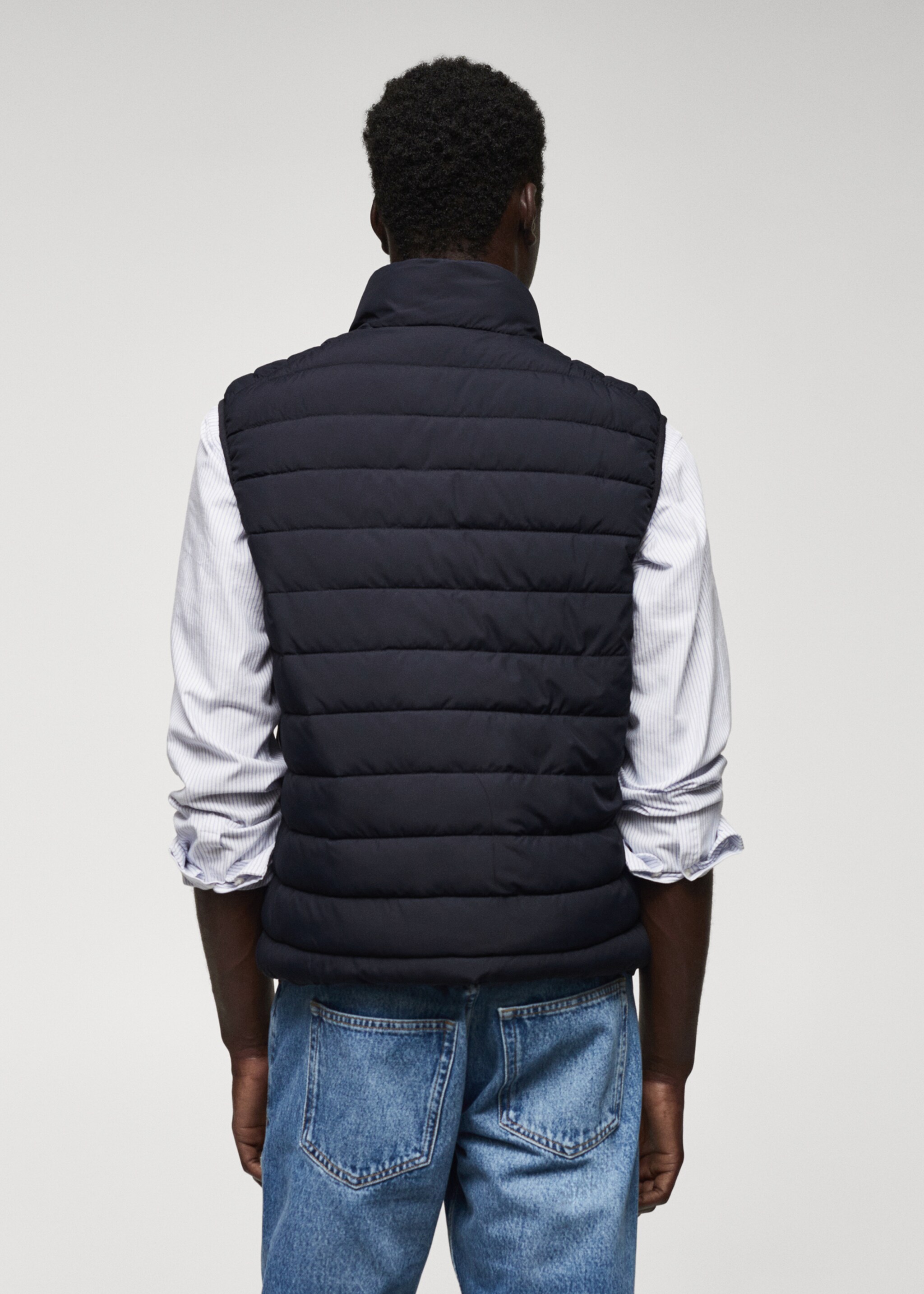 Ultra-light padded water-repellent waistcoat - Reverse of the article, Navy. Ref: 57044385-00.