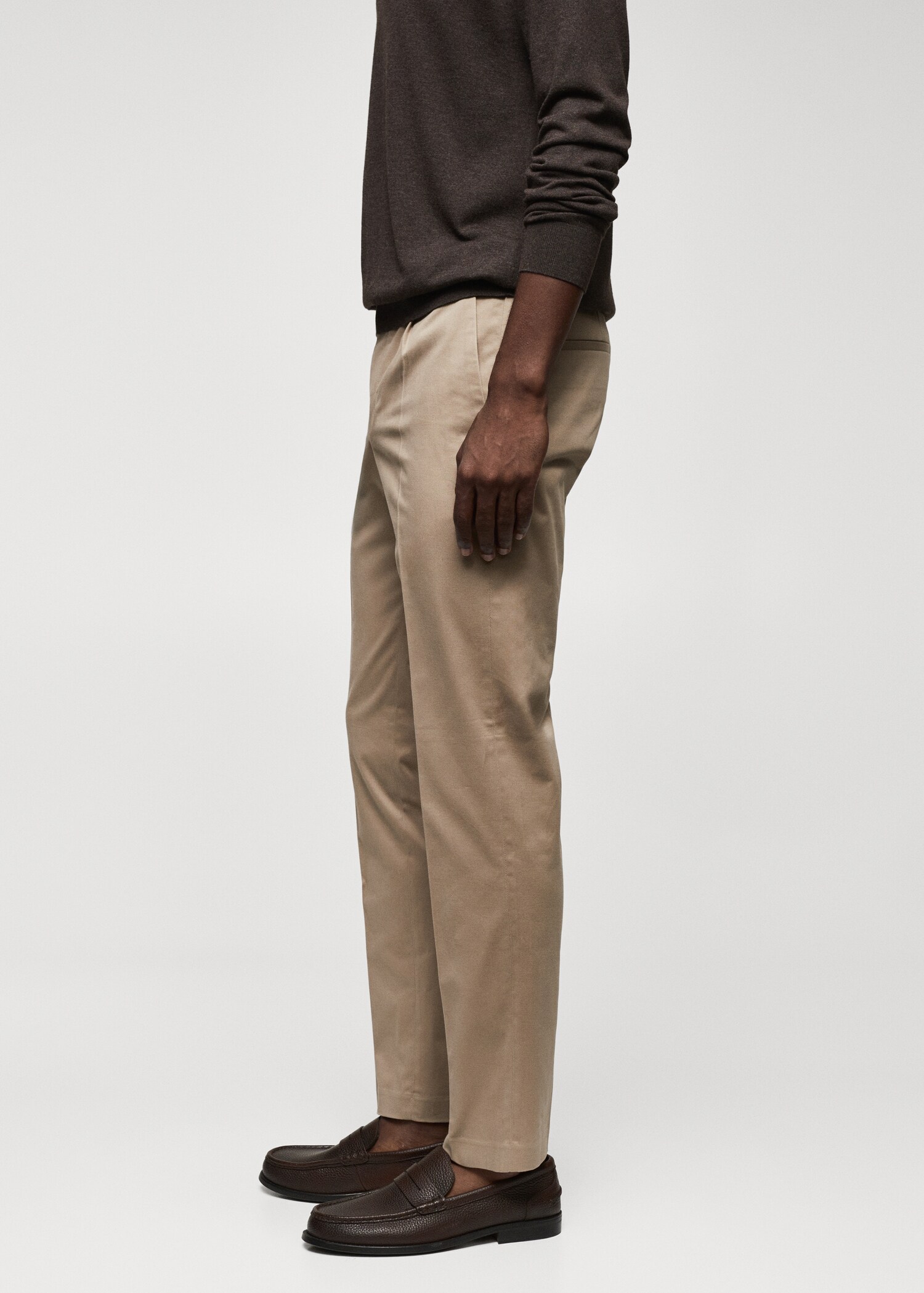 Slim-fit pleated cotton chinos - Details of the article 2
