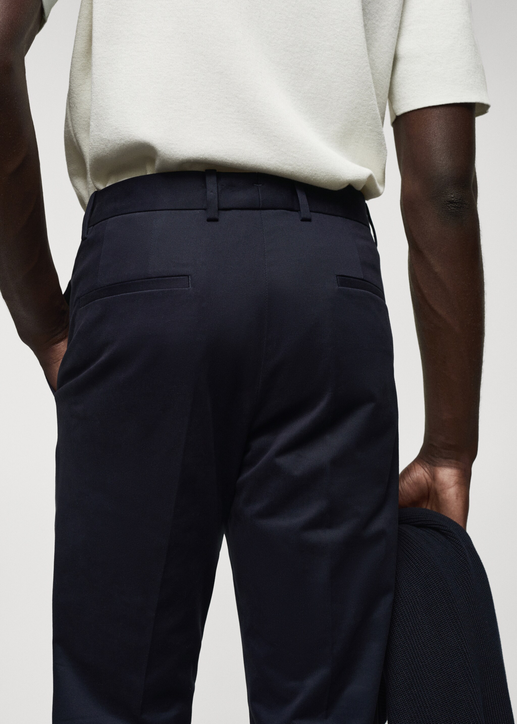Slim-fit pleated cotton chinos - Details of the article 6