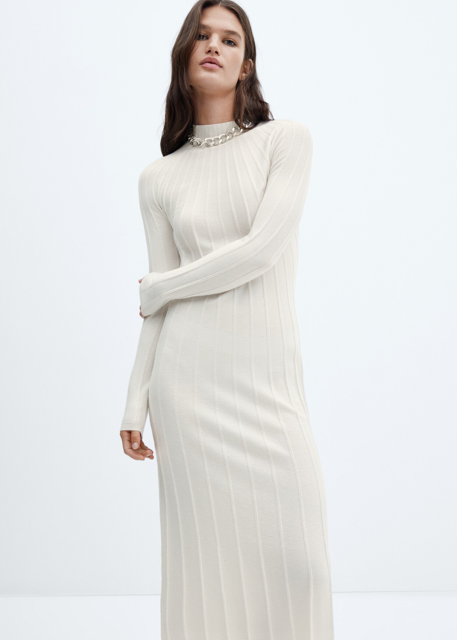 Rippkleid mit halbhohem Kragen - Mittlere Ansicht