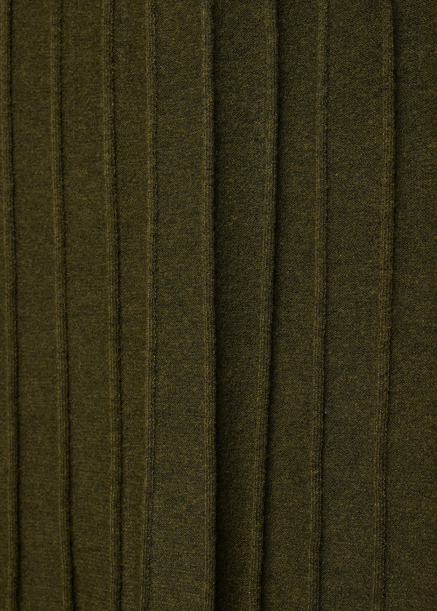 Rippkleid mit halbhohem Kragen - Detail des Artikels 8