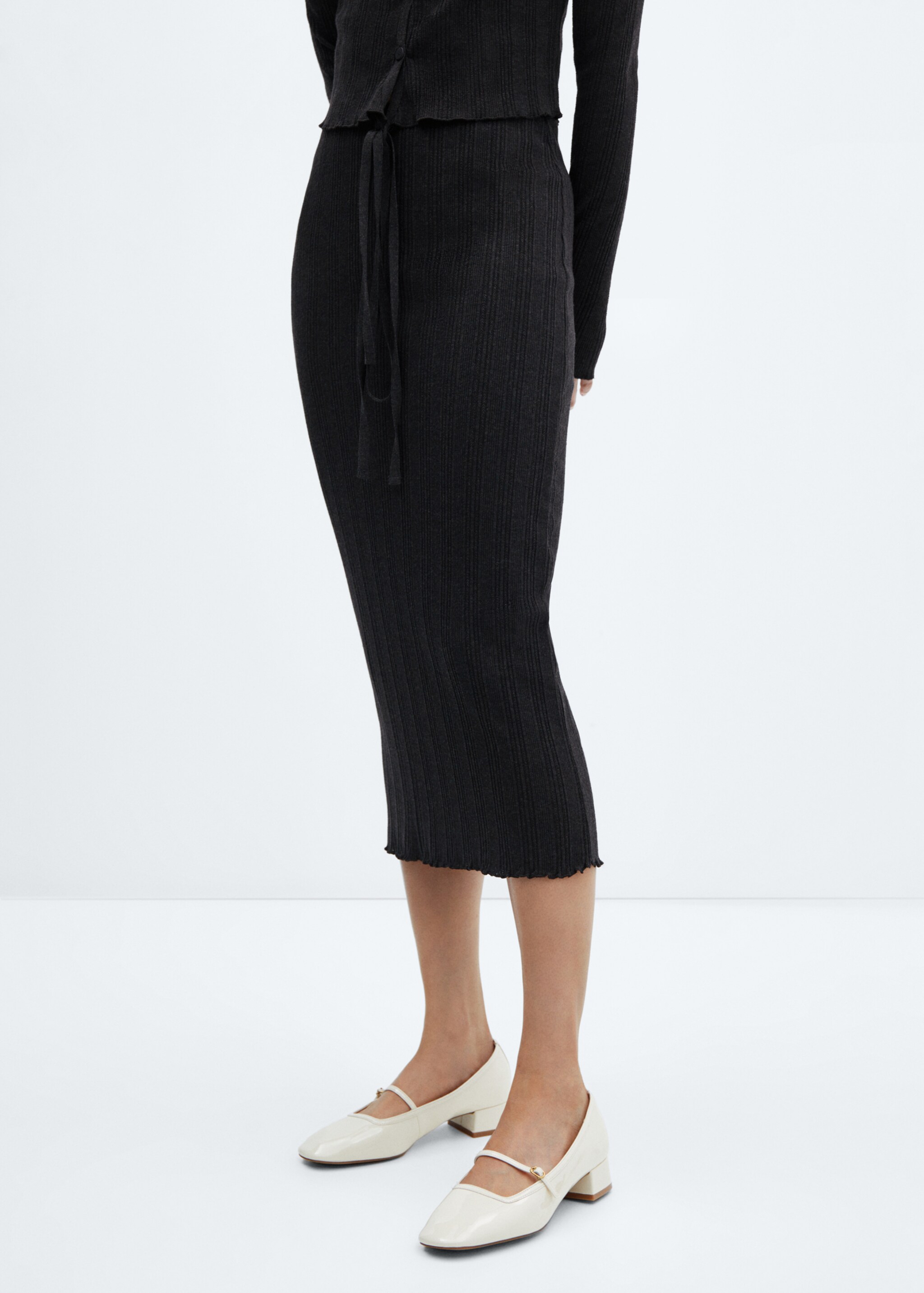 Ribbed midi skirt - Medium plane, Charcoal. Ref: 57045810-00.