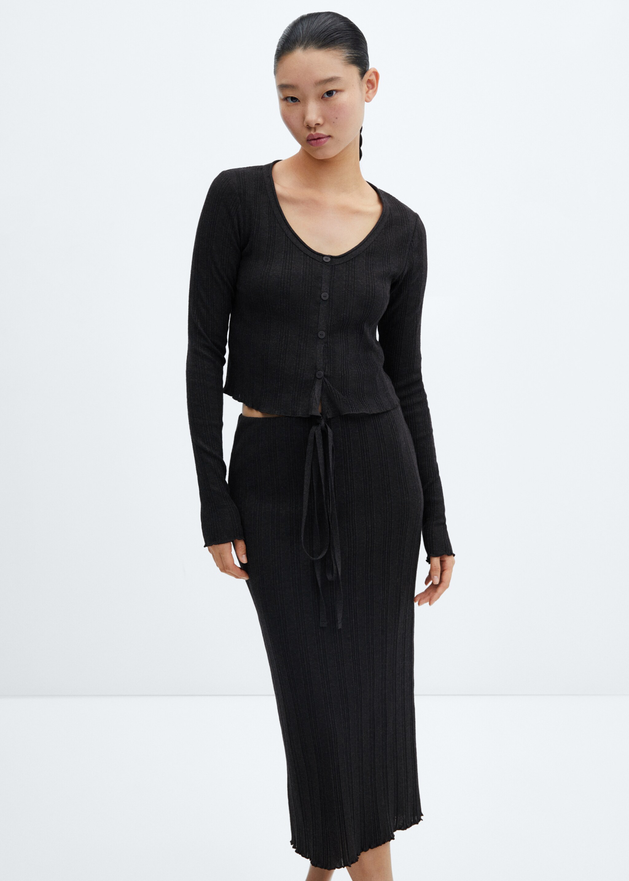 Ribbed midi skirt - Details of the article 1, Charcoal. Ref: 57045810-00.