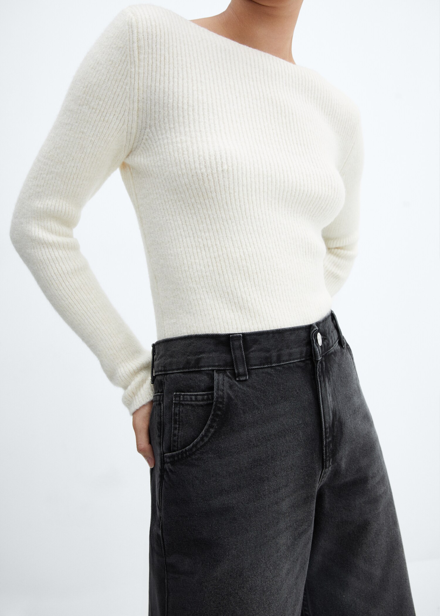 Low waist wide-leg jeans - Details of the article 6