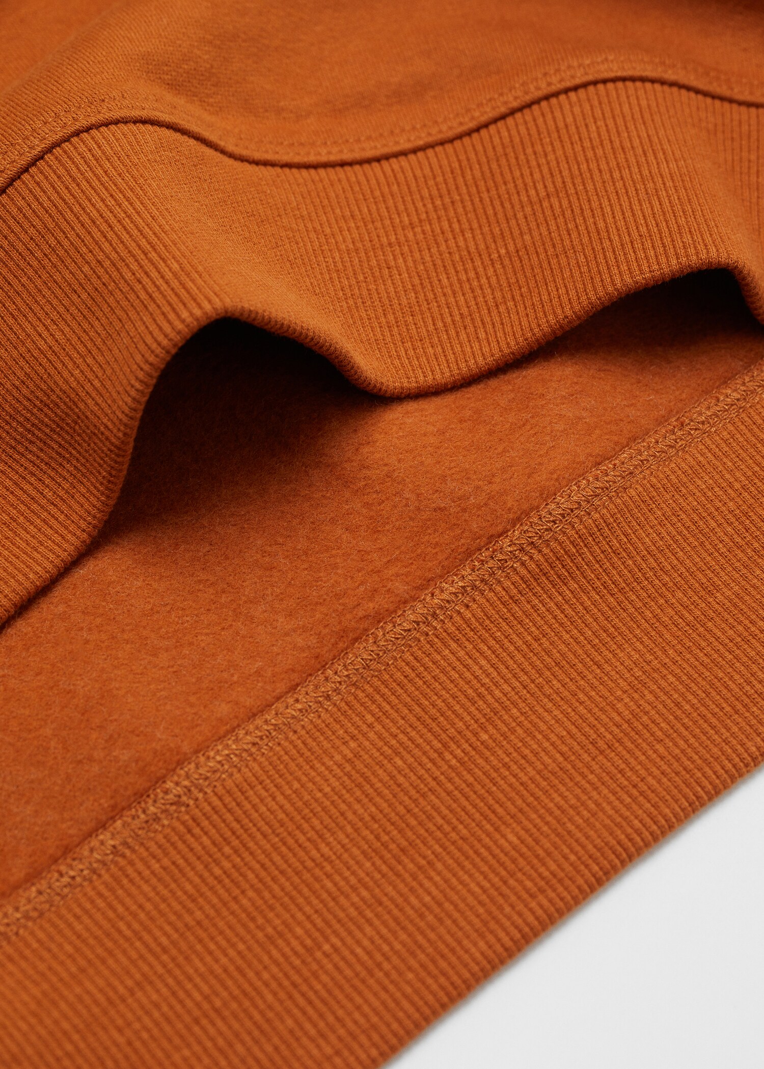 Sweatshirt mit aufgesticktem Schriftzug - Detail des Artikels 0