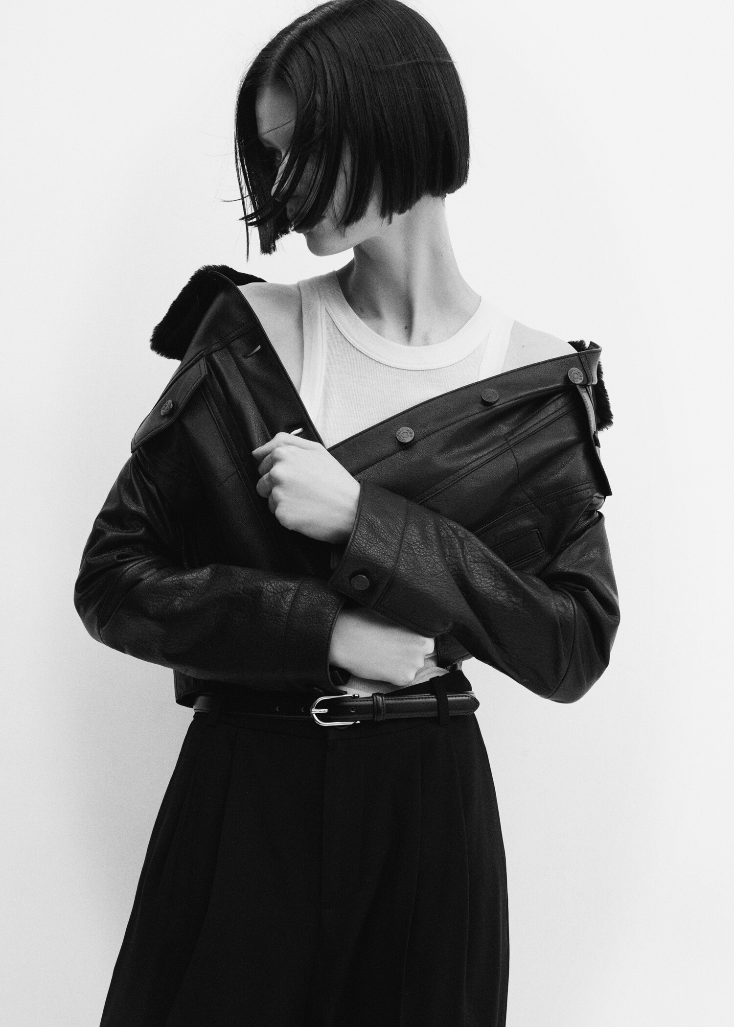 Suede jacket with fur-effect collar - Details of the article 2
