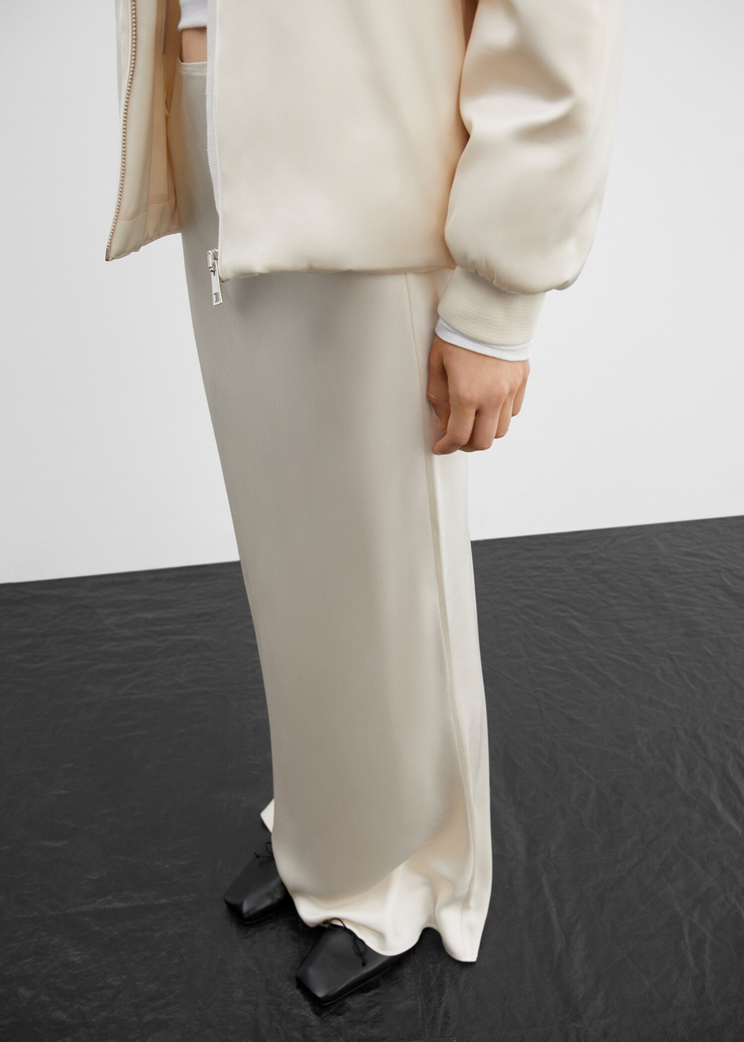 Extra-long satin skirt - Medium plane