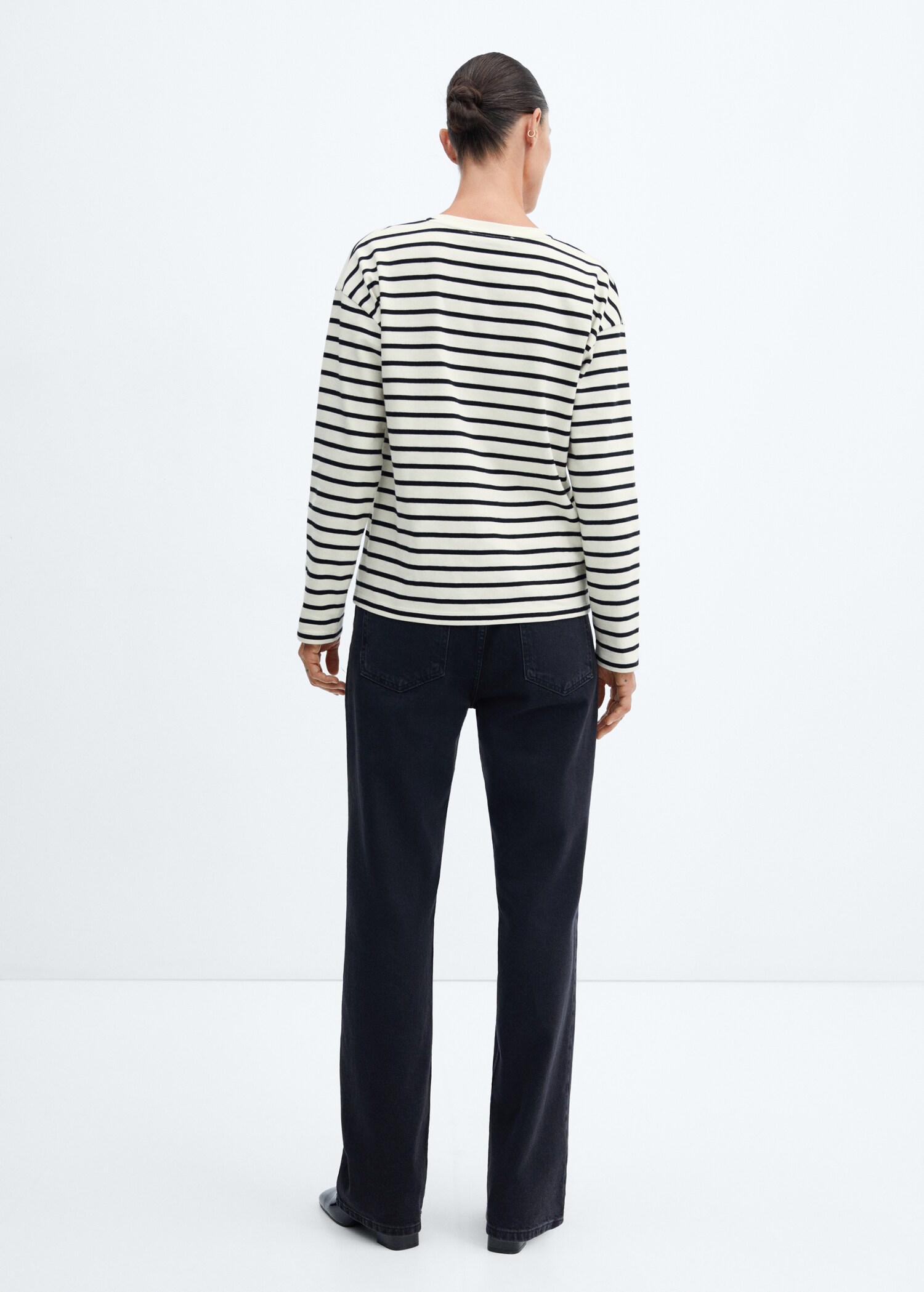 Striped round-neck sweatshirt - Reverse of the article