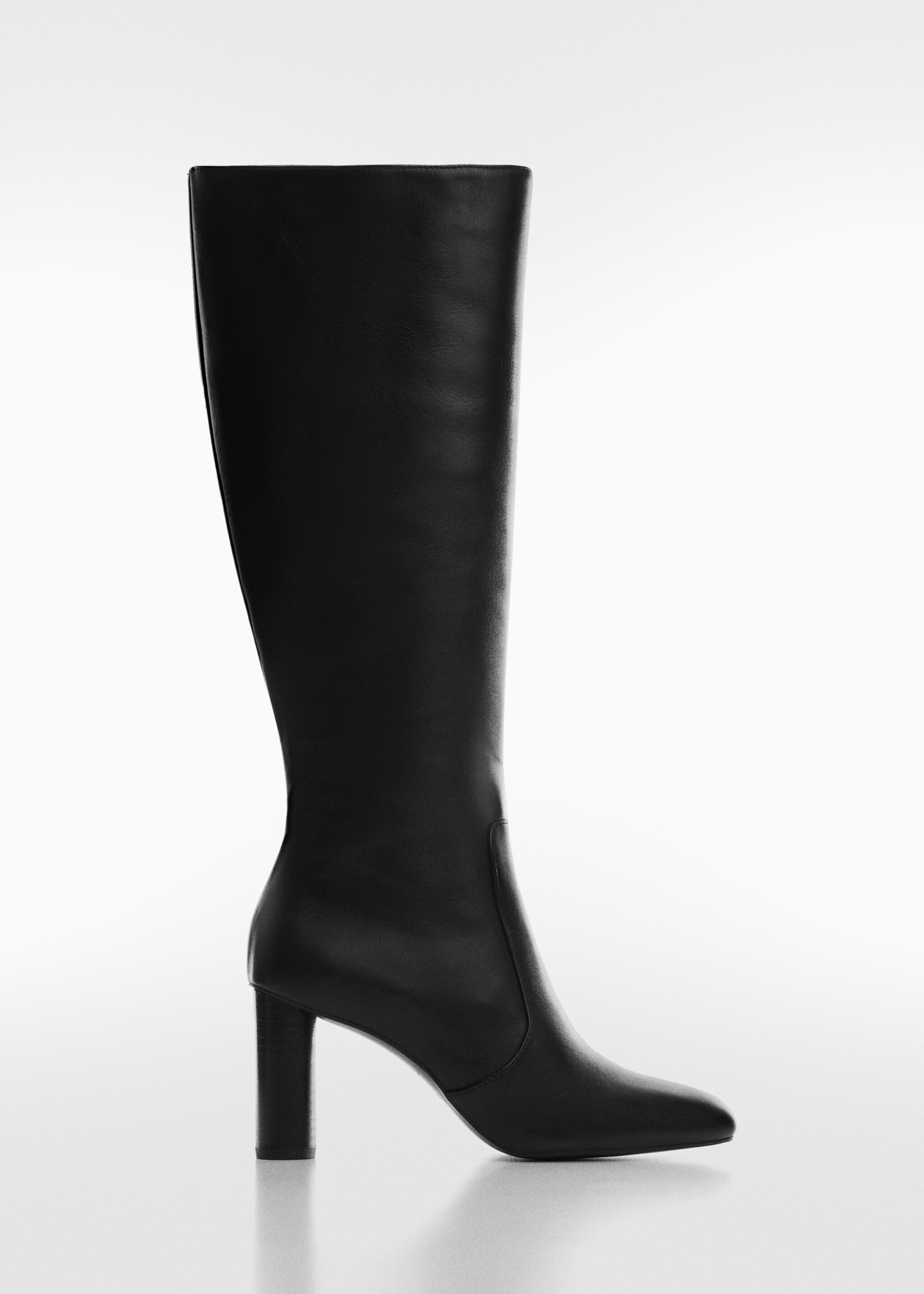 Round-toe leather boots - Article without model, Black. Ref: 57046024-00.