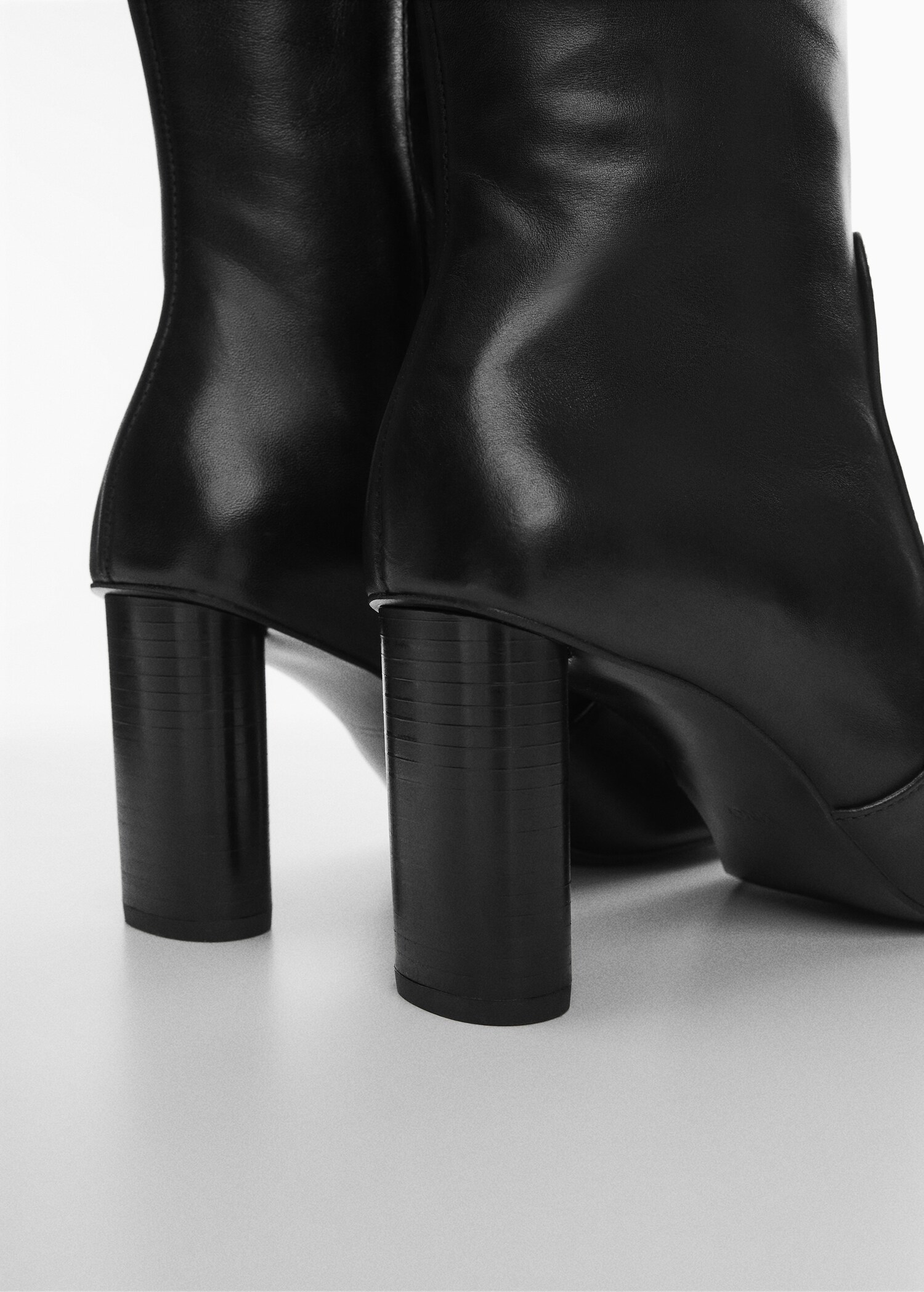Bottes cuir bout rond - Détail de l'article 1