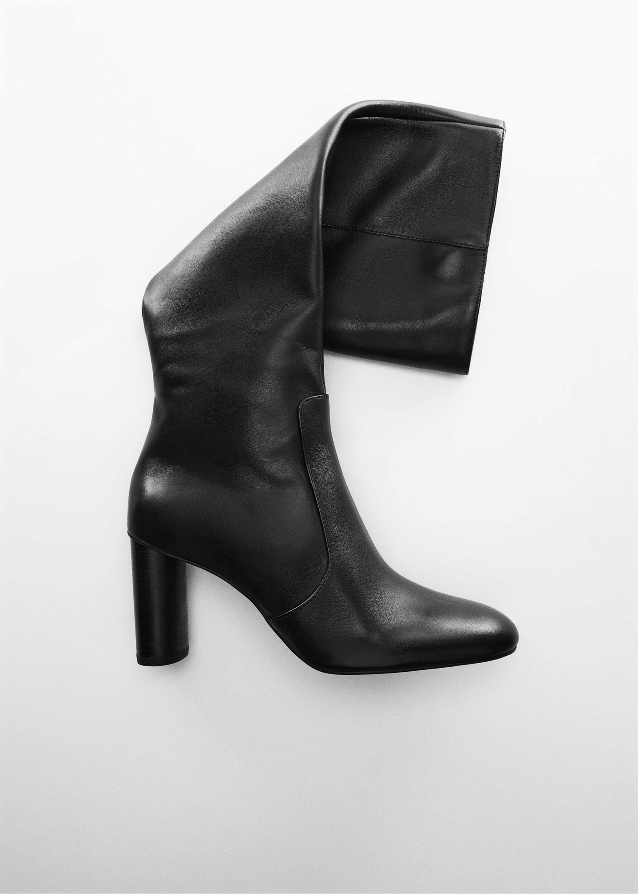 Round-toe leather boots - Details of the article 6, Black. Ref: 57046024-00.