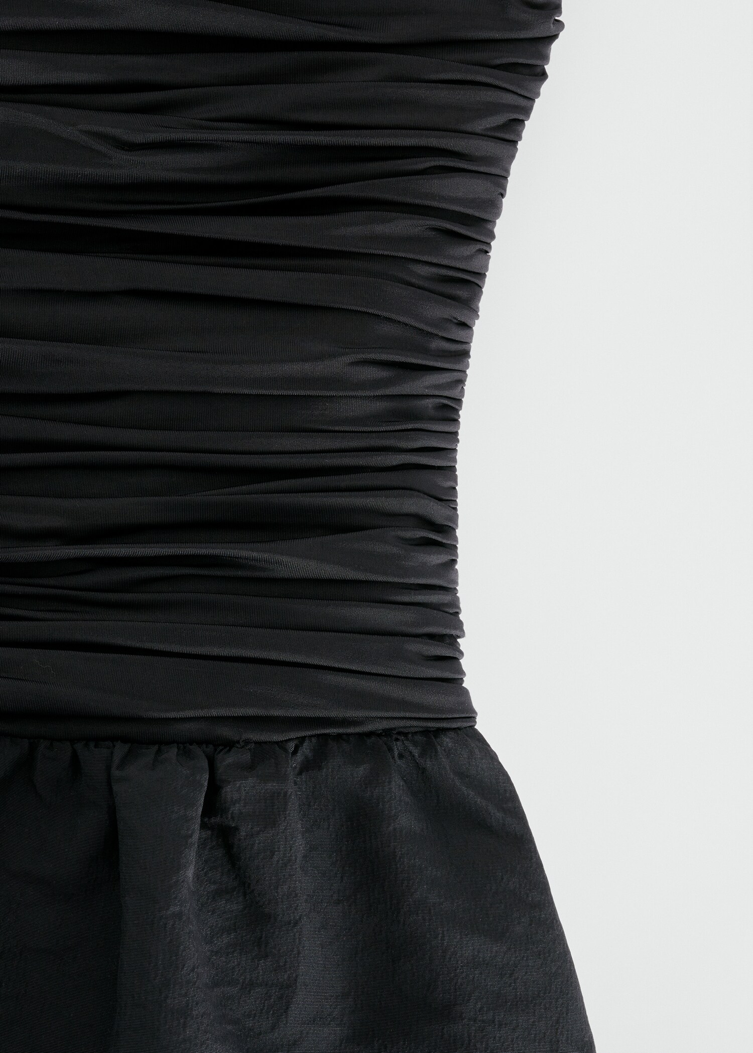 Draped body dress - Details of the article 8