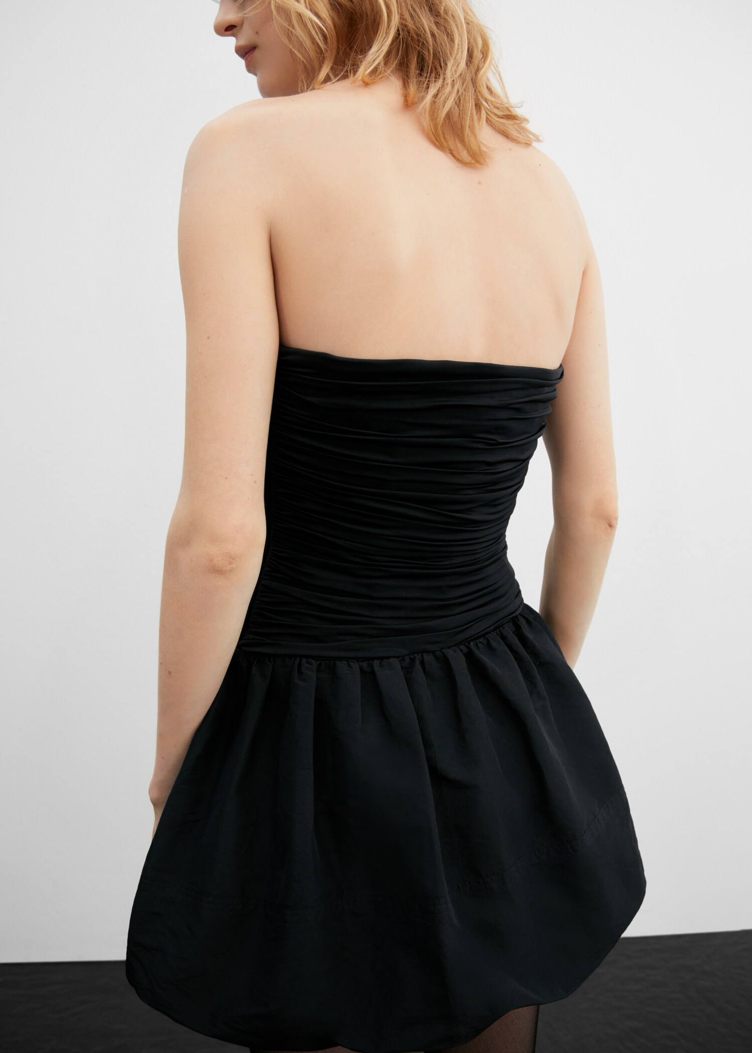 Draped body dress - Reverse of the article