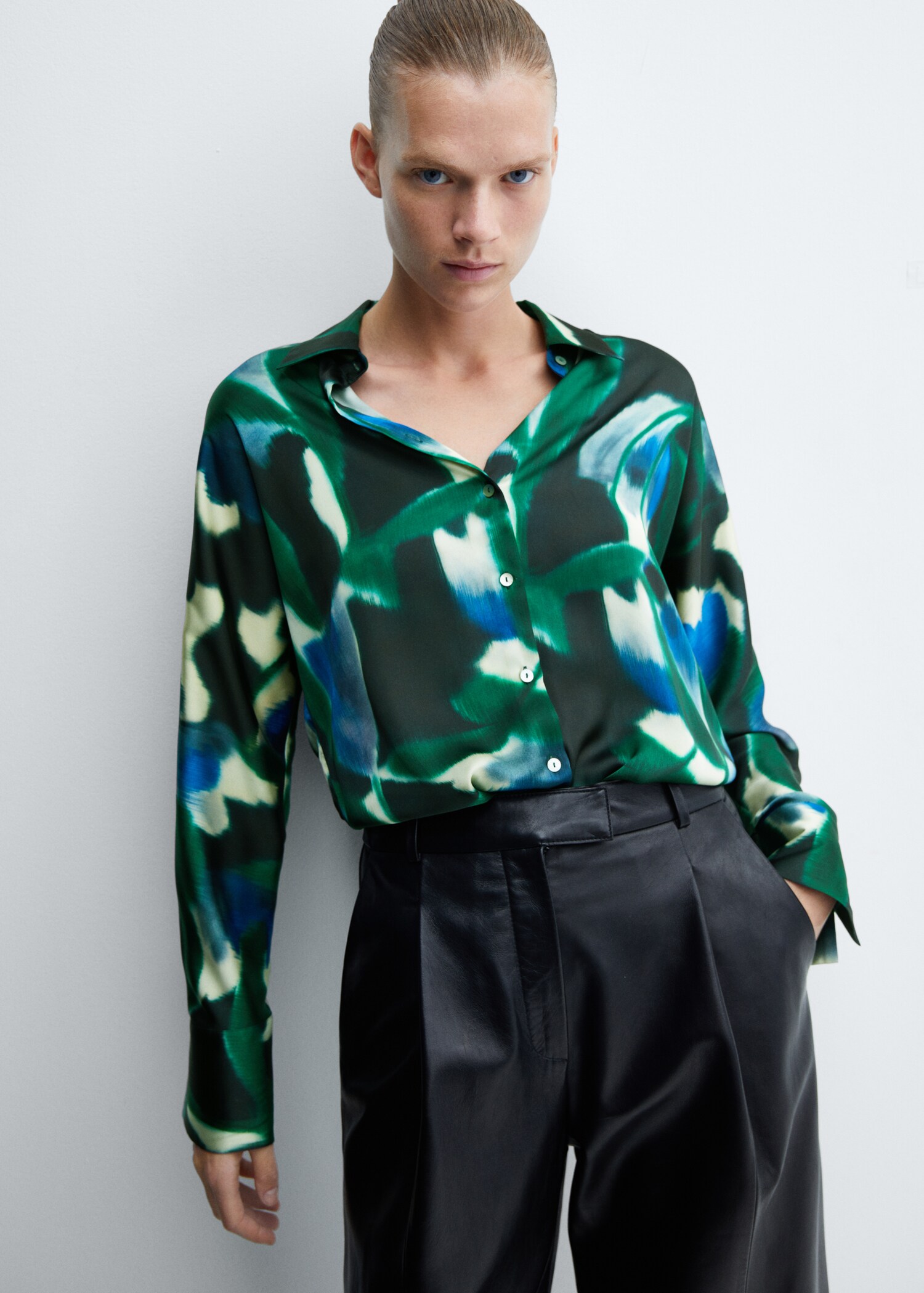 Flowy printed shirt - Details of the article 2