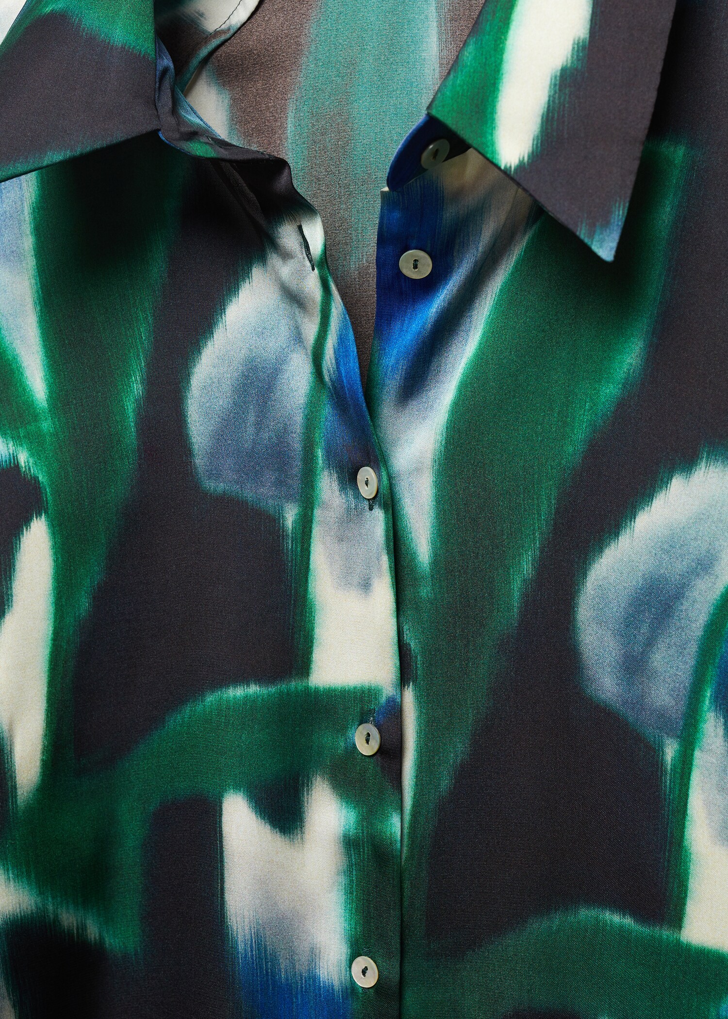 Flowy printed shirt - Details of the article 8