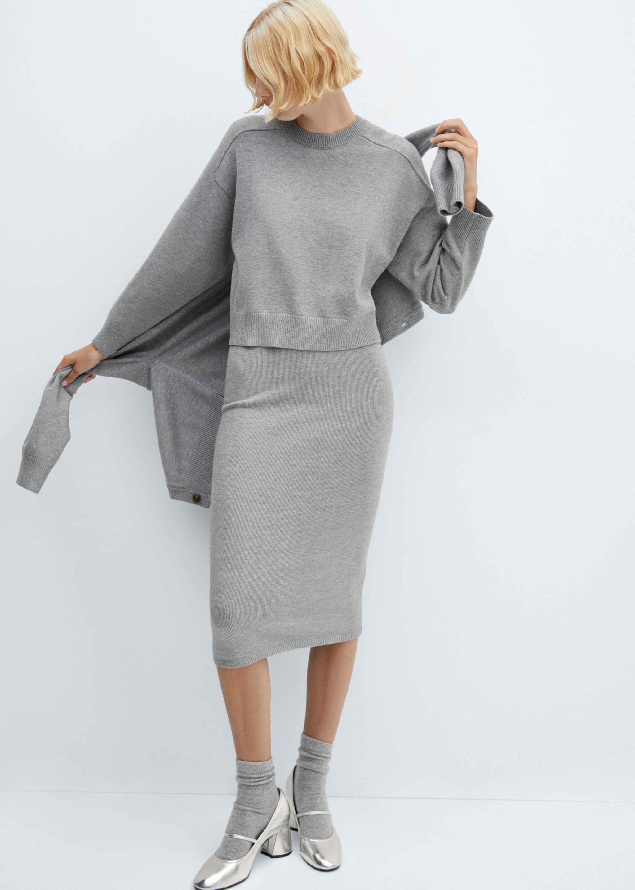 Ribbed midi skirt - Details of the article 2, Medium Heather Grey. Ref: 57046312-00.