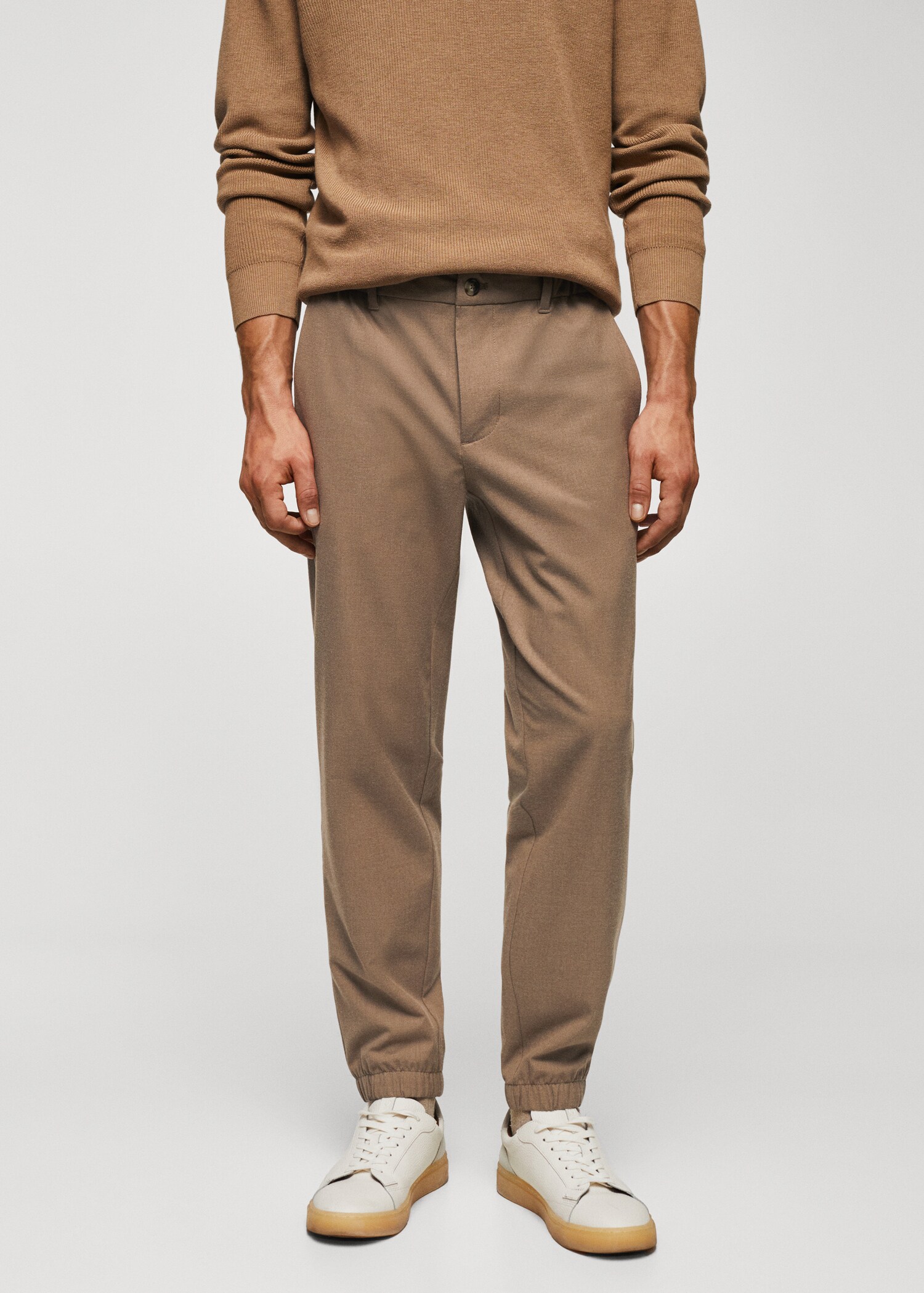 Slim-fit jogger trousers with drawstring - Medium plane