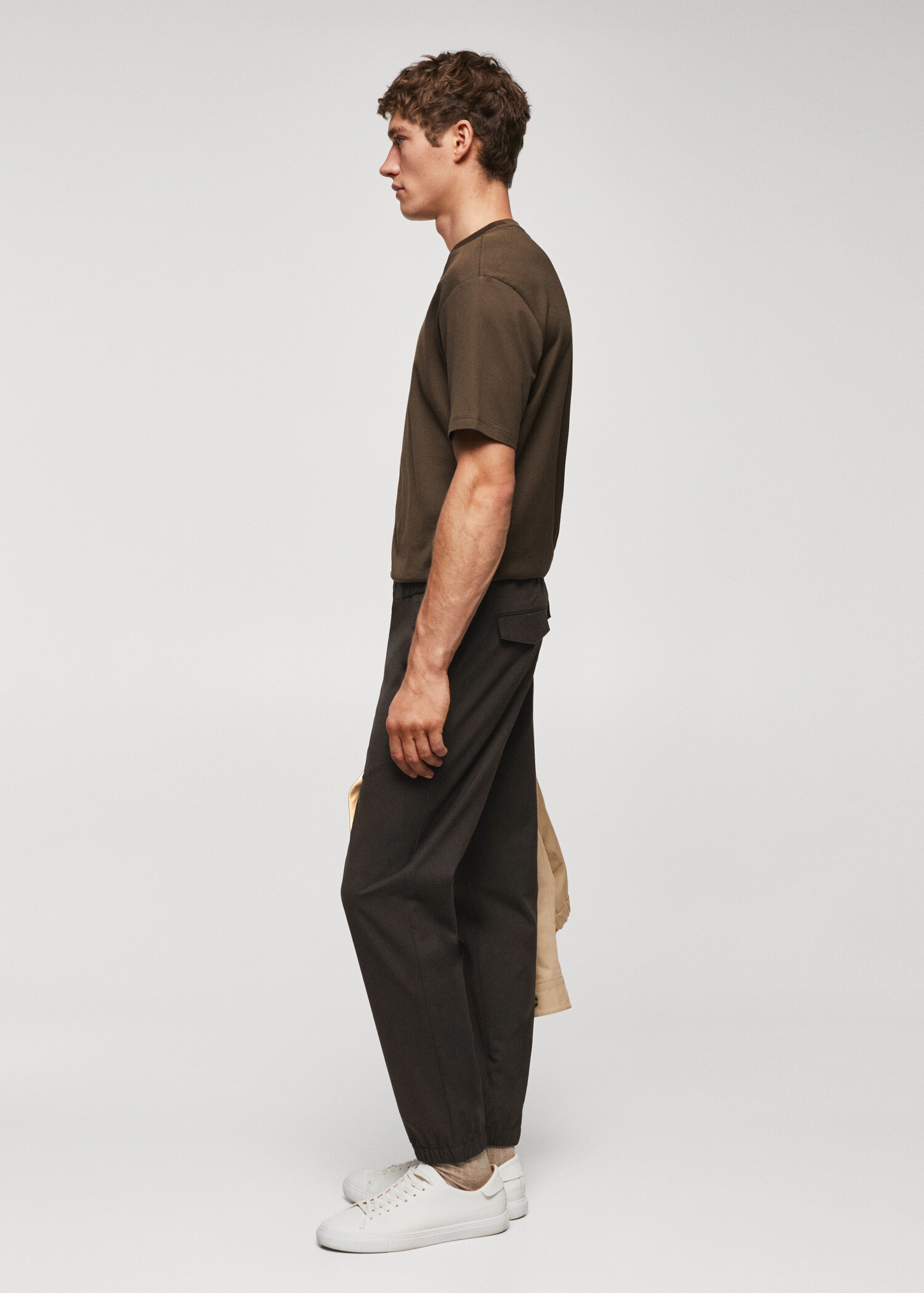 Calças jogger slim fit com cordão - Pormenor do artigo 2