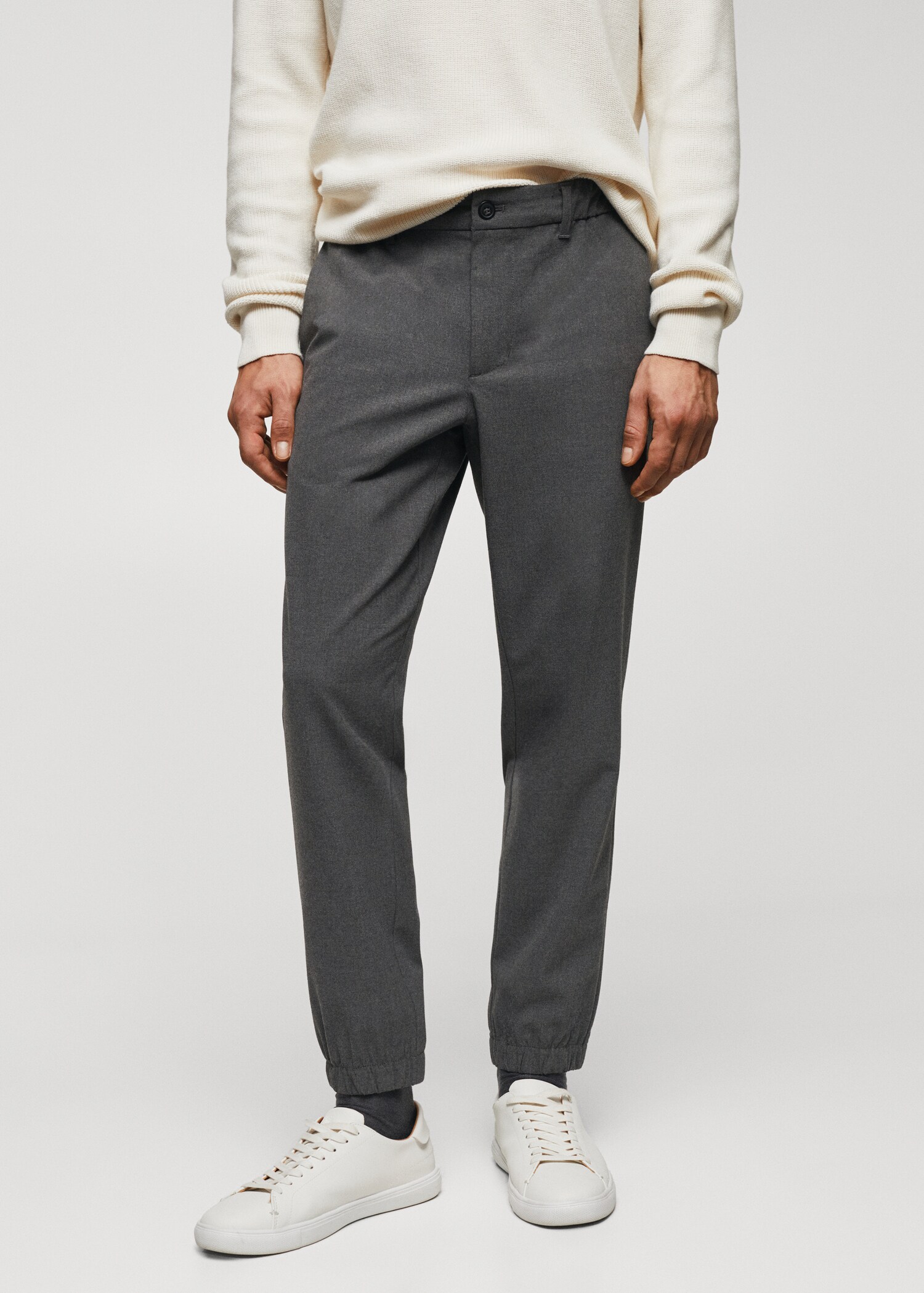Slim-fit jogger trousers with drawstring - Medium plane