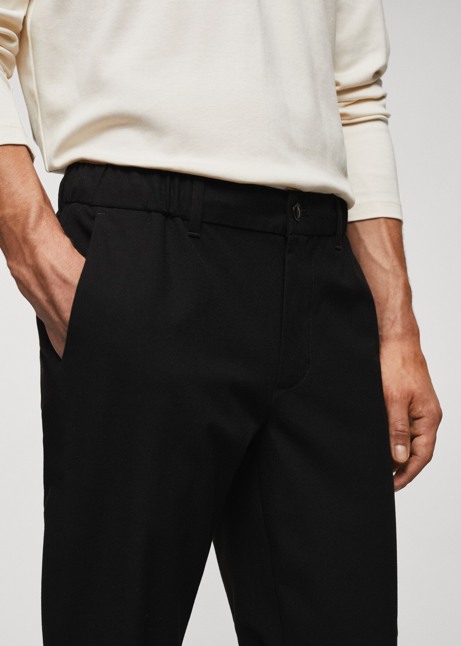 Calças jogger slim fit com cordão - Pormenor do artigo 1