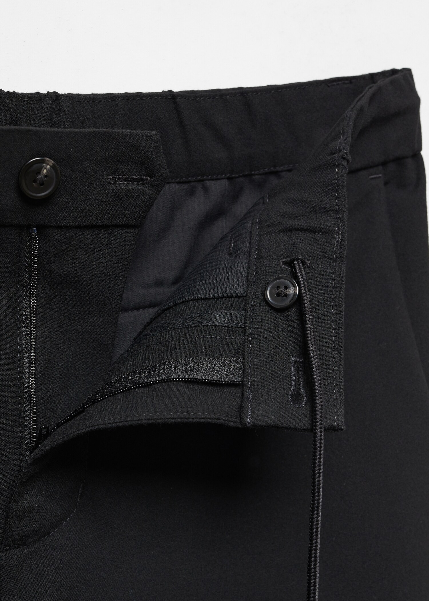 Calças jogger slim fit com cordão - Pormenor do artigo 8