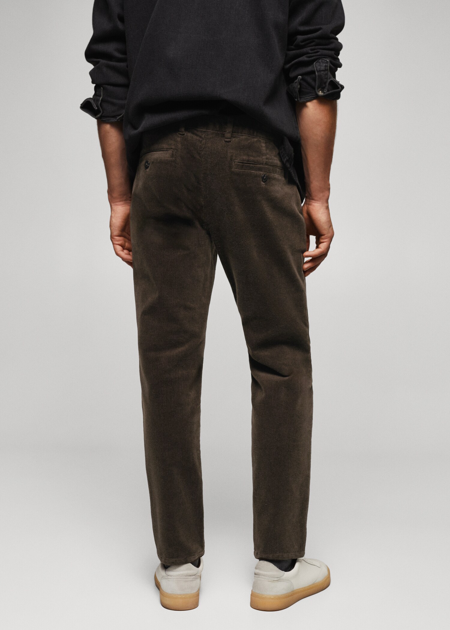 Kort slim fit-byxa - Artikelns baksida