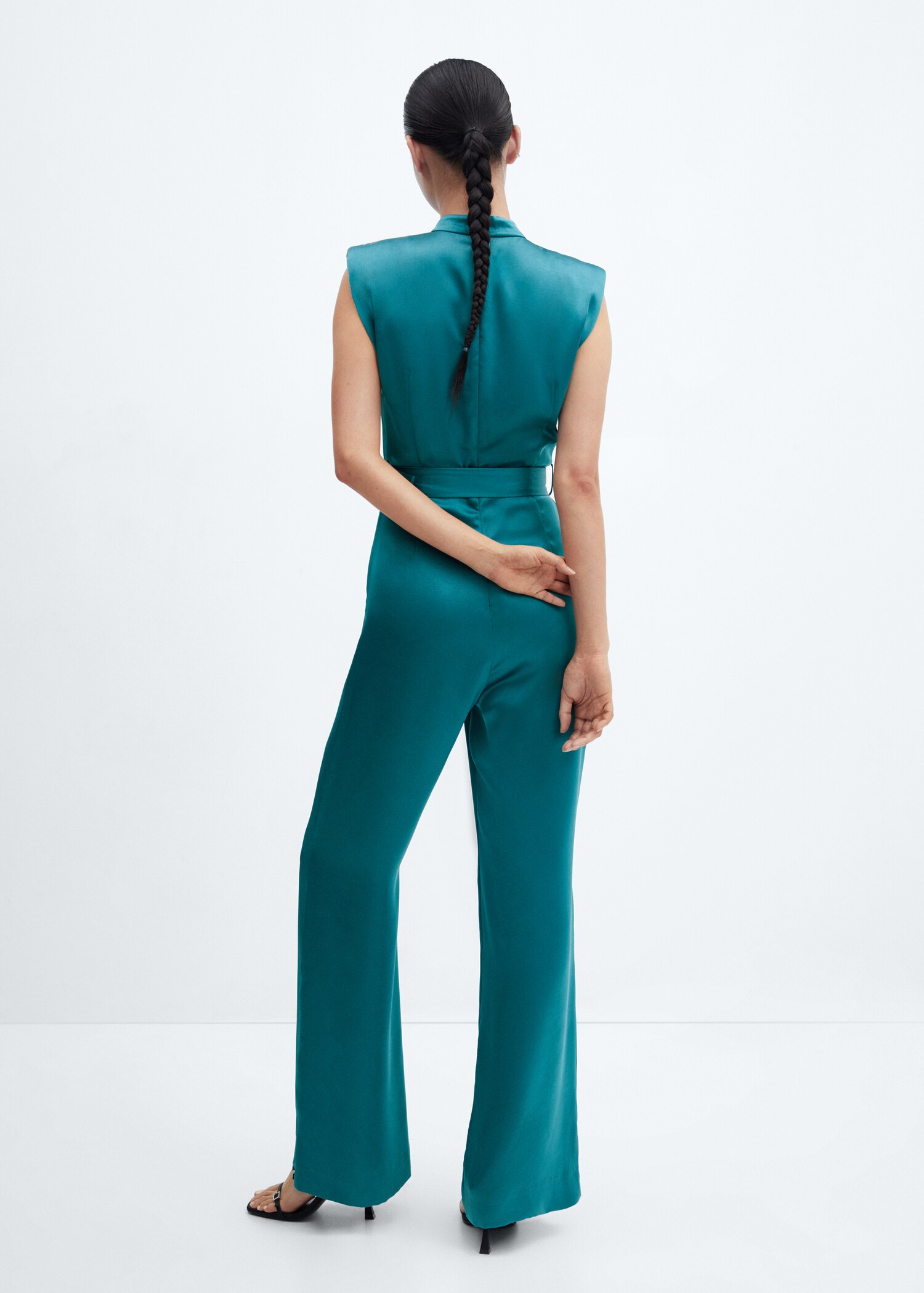 Jumpsuit axelvaddar skärp - Artikelns baksida