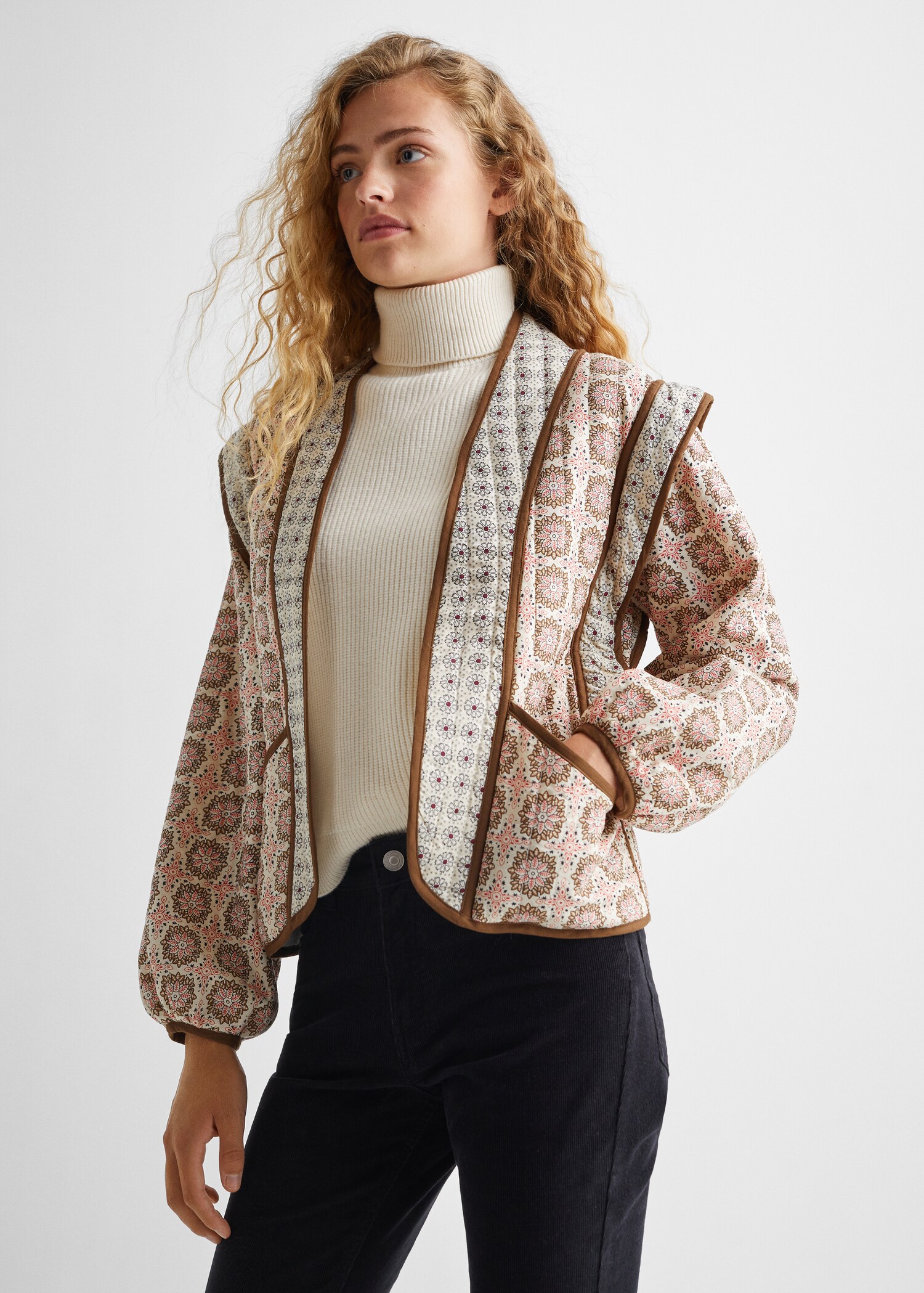 Chaqueta acolchada estampada - Plano medio