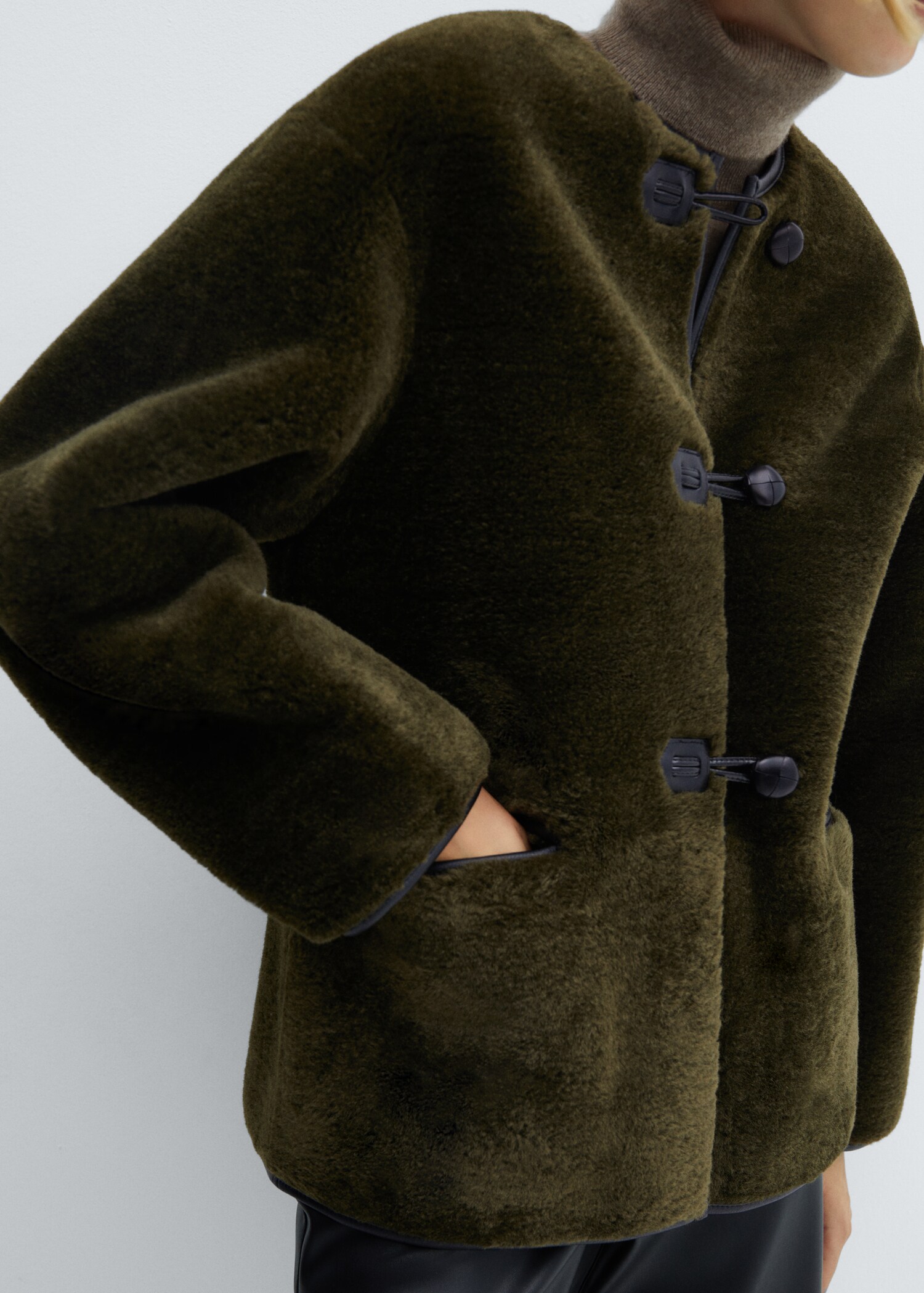 Manteau en imitation fourrure à ornements - Détail de l'article 6