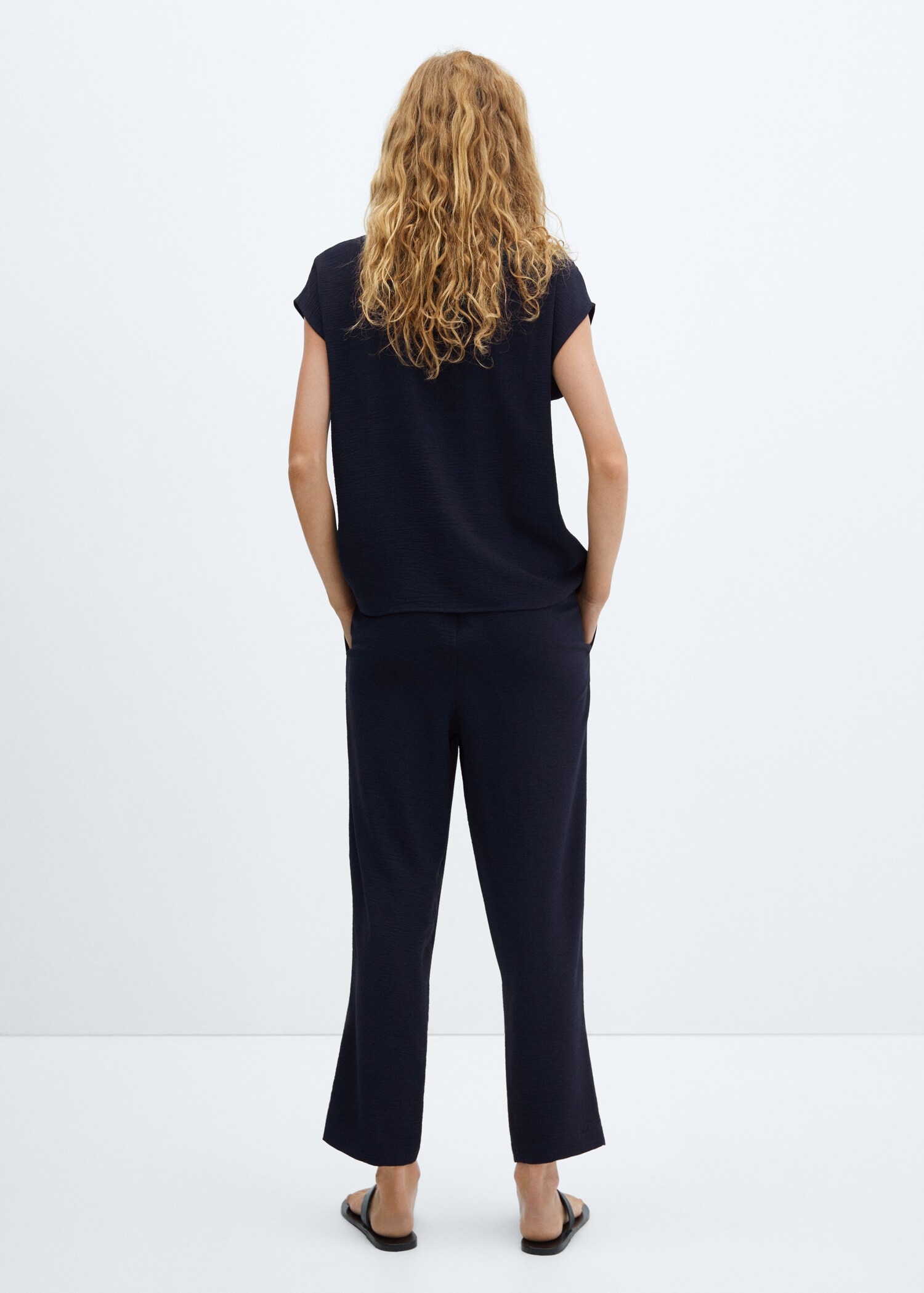 Flowy jogger pants - Reverse of the article