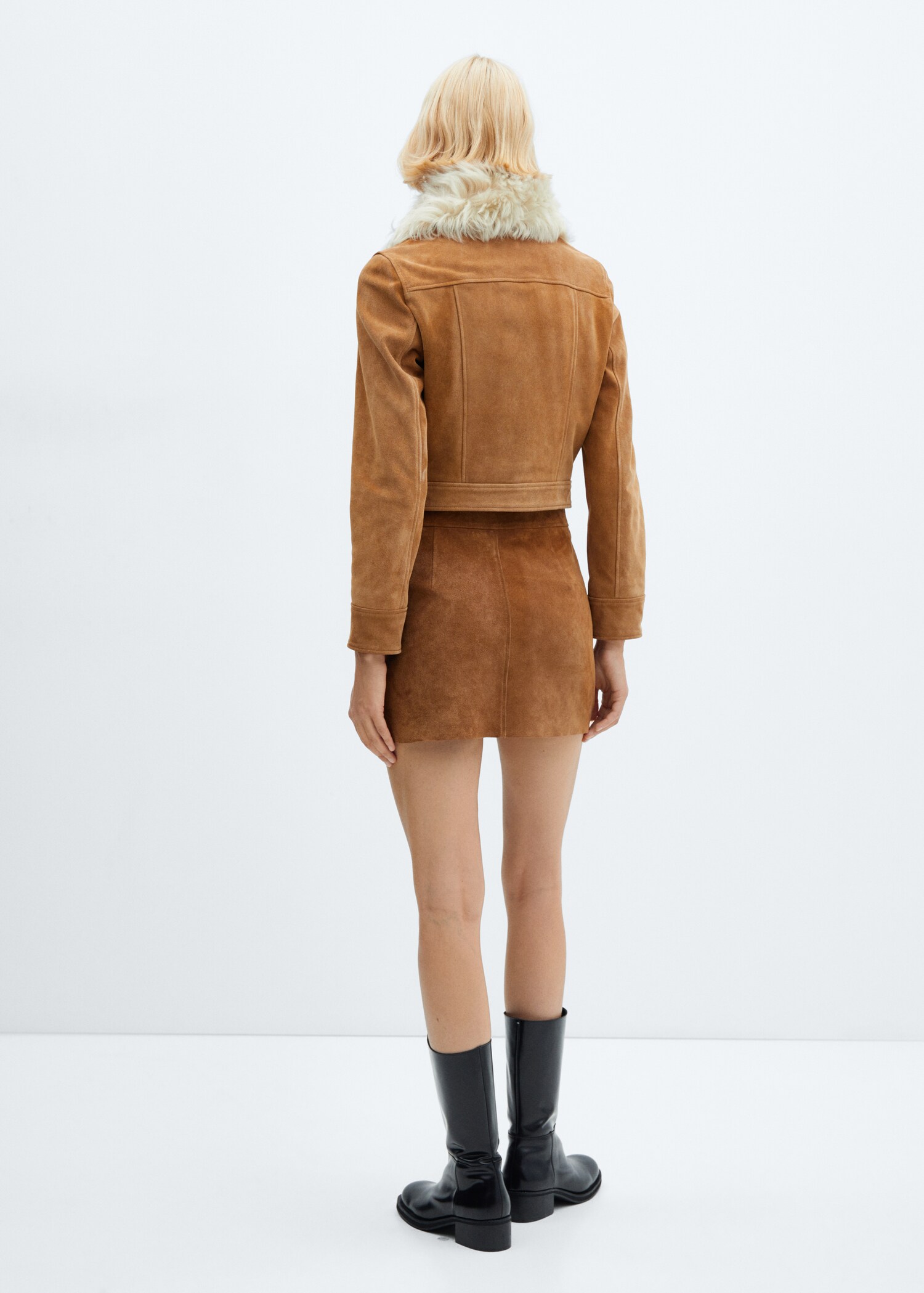 Buttons leather skirt - Reverse of the article