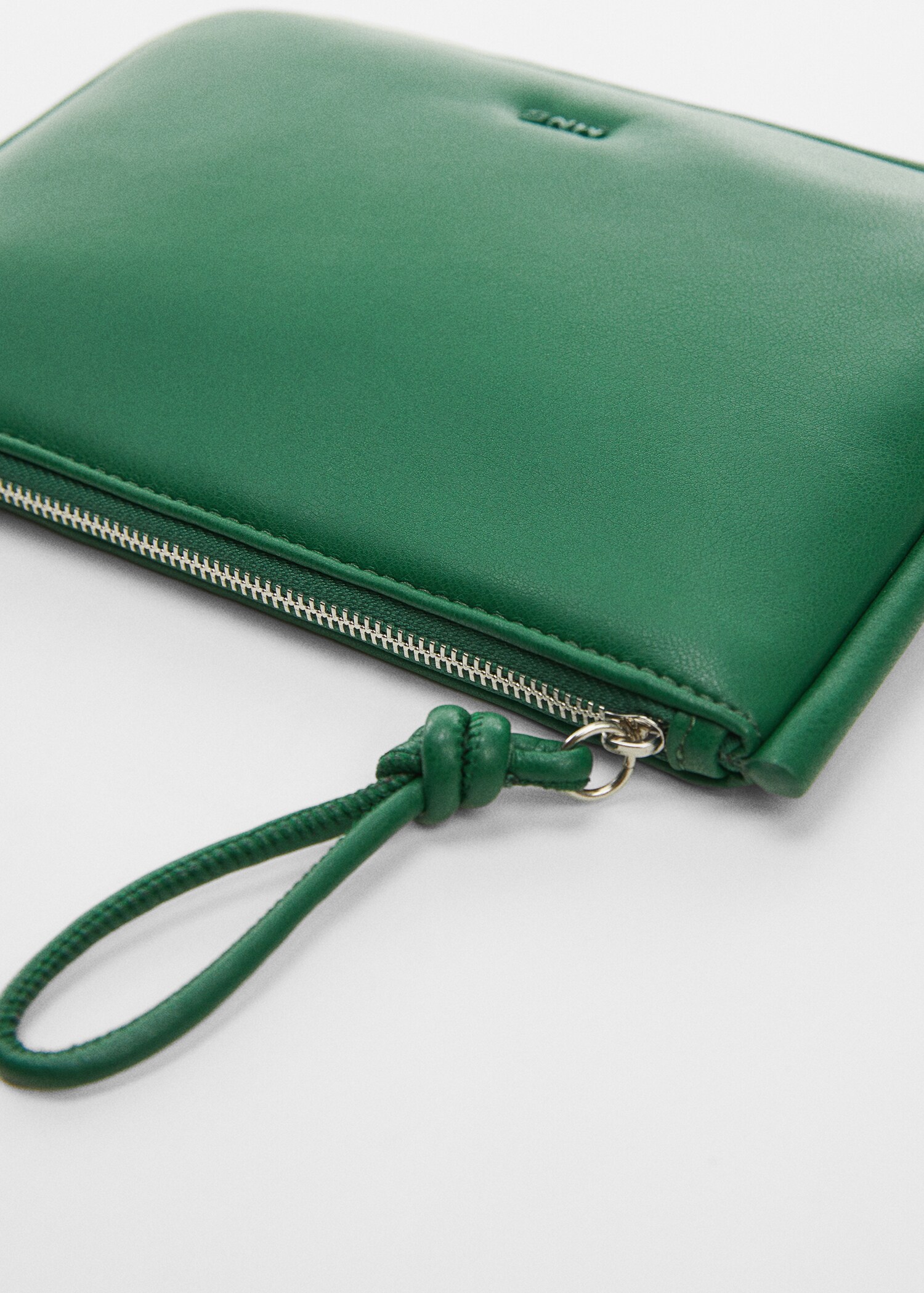 Quilted pochette - Details of the article 1