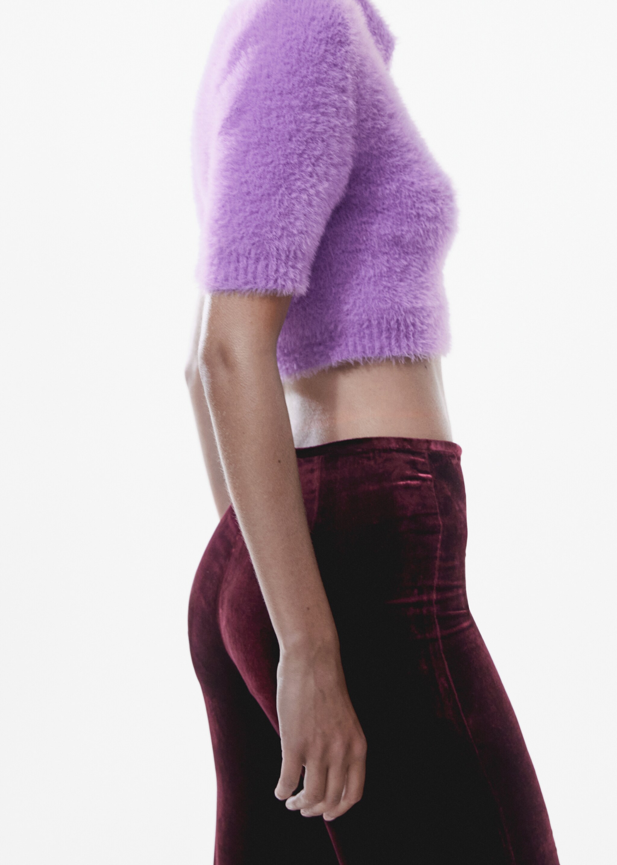 Flared velvet trousers - Details of the article 6, Maroon. Ref: 57047762-00.